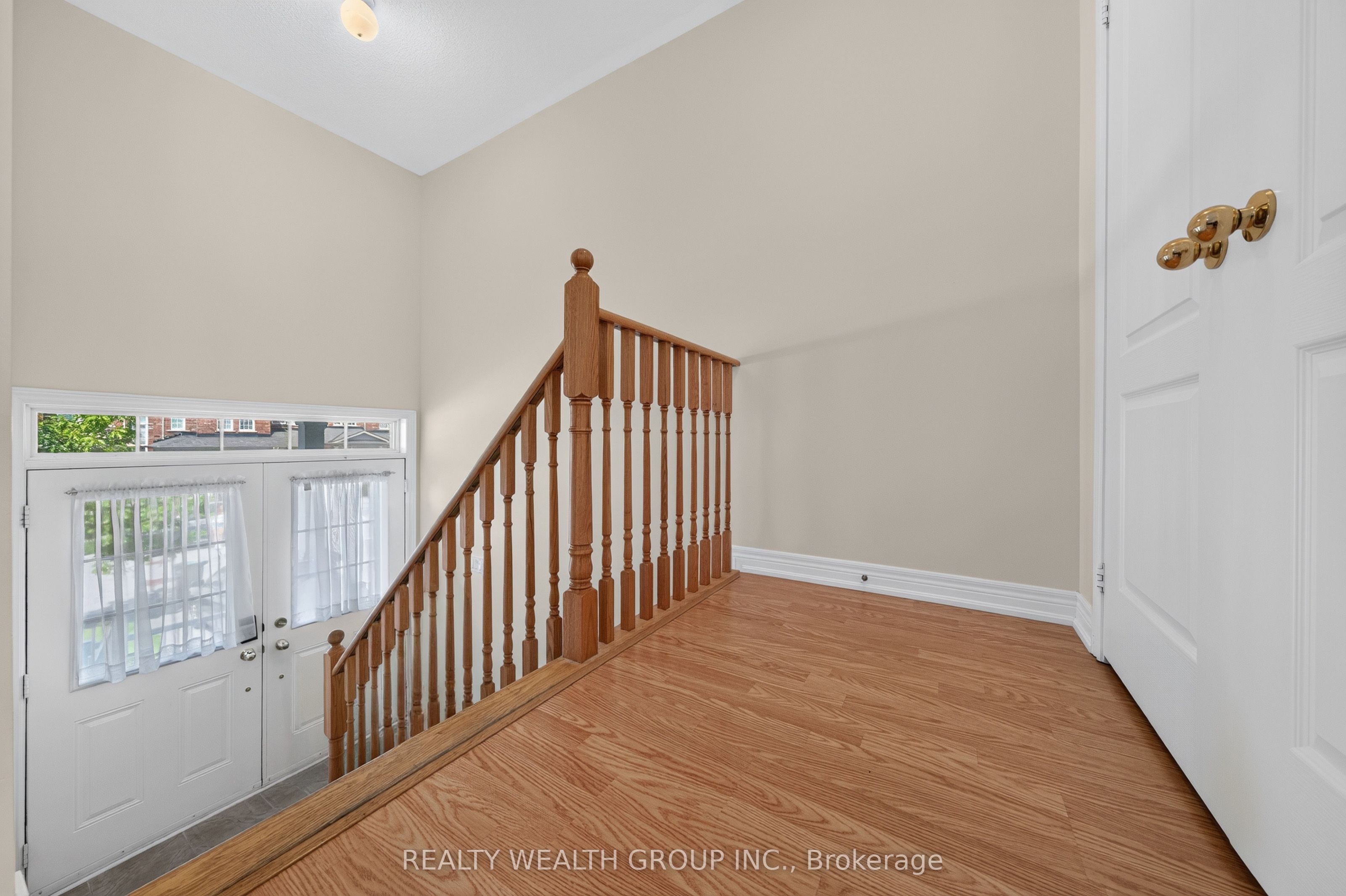 35 Matthewson Avenue, Bradford West Gwillimbury, ON L3Z 0P3 photo 4