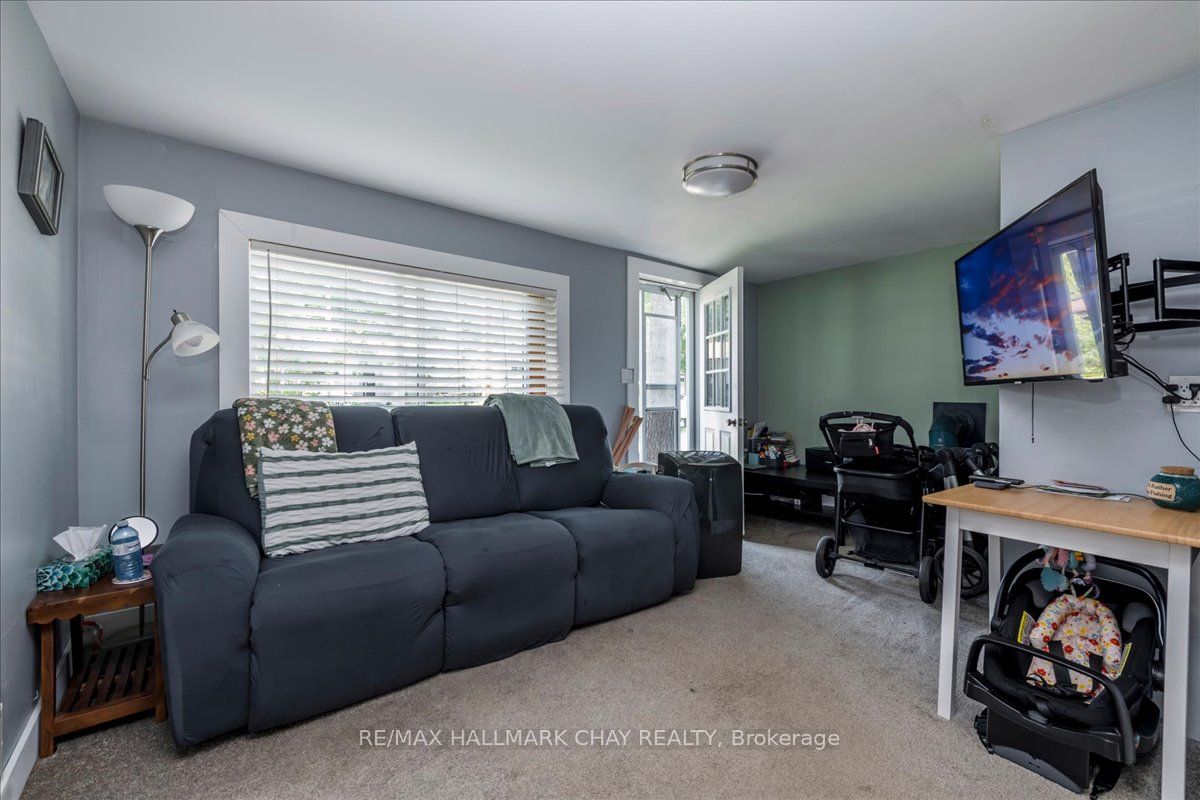 3195 Cowan Avenue, Innisfil, ON L9S 2K2 photo 3