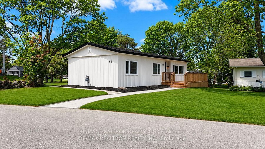 41 Trefoil Drive, Innisfil, ON L9S 1P7 photo 2