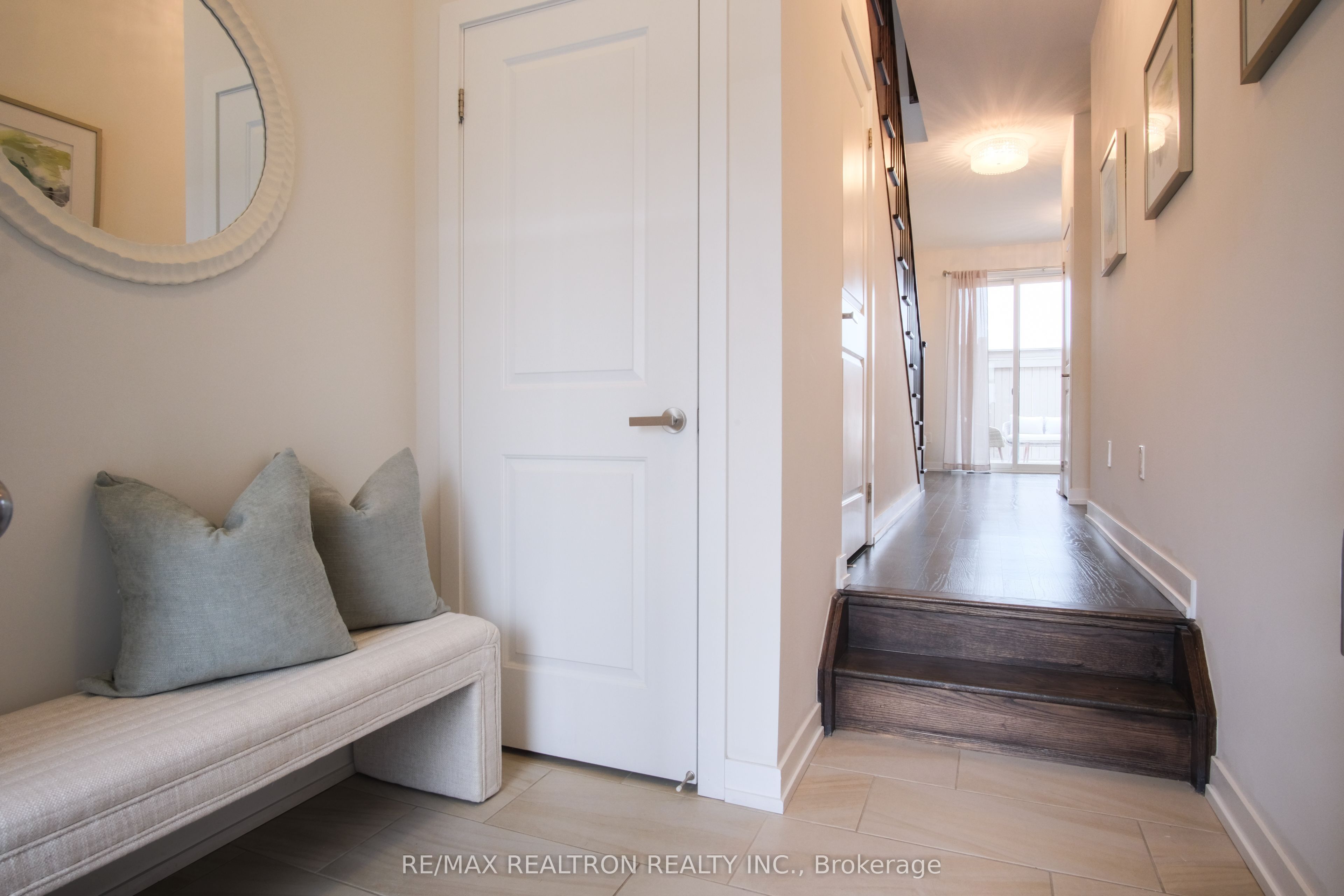 7 Glenngarry Crescent, Vaughan, ON L6A 4Z4 photo 4