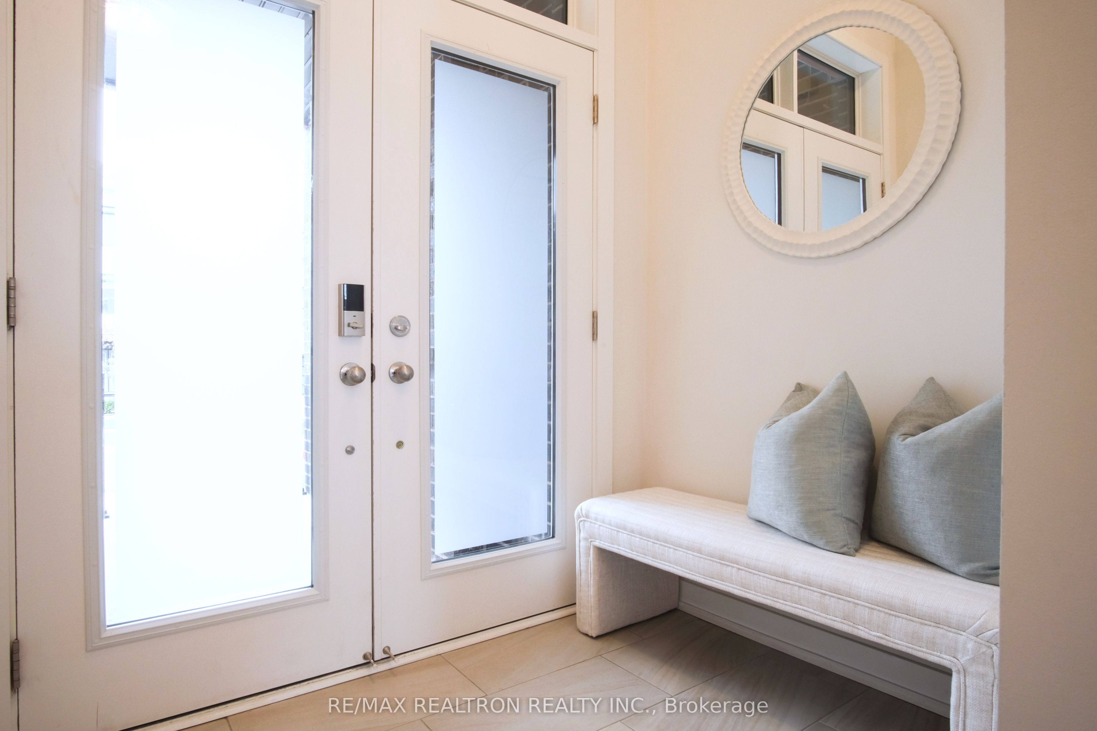 7 Glenngarry Crescent, Vaughan, ON L6A 4Z4 photo 5