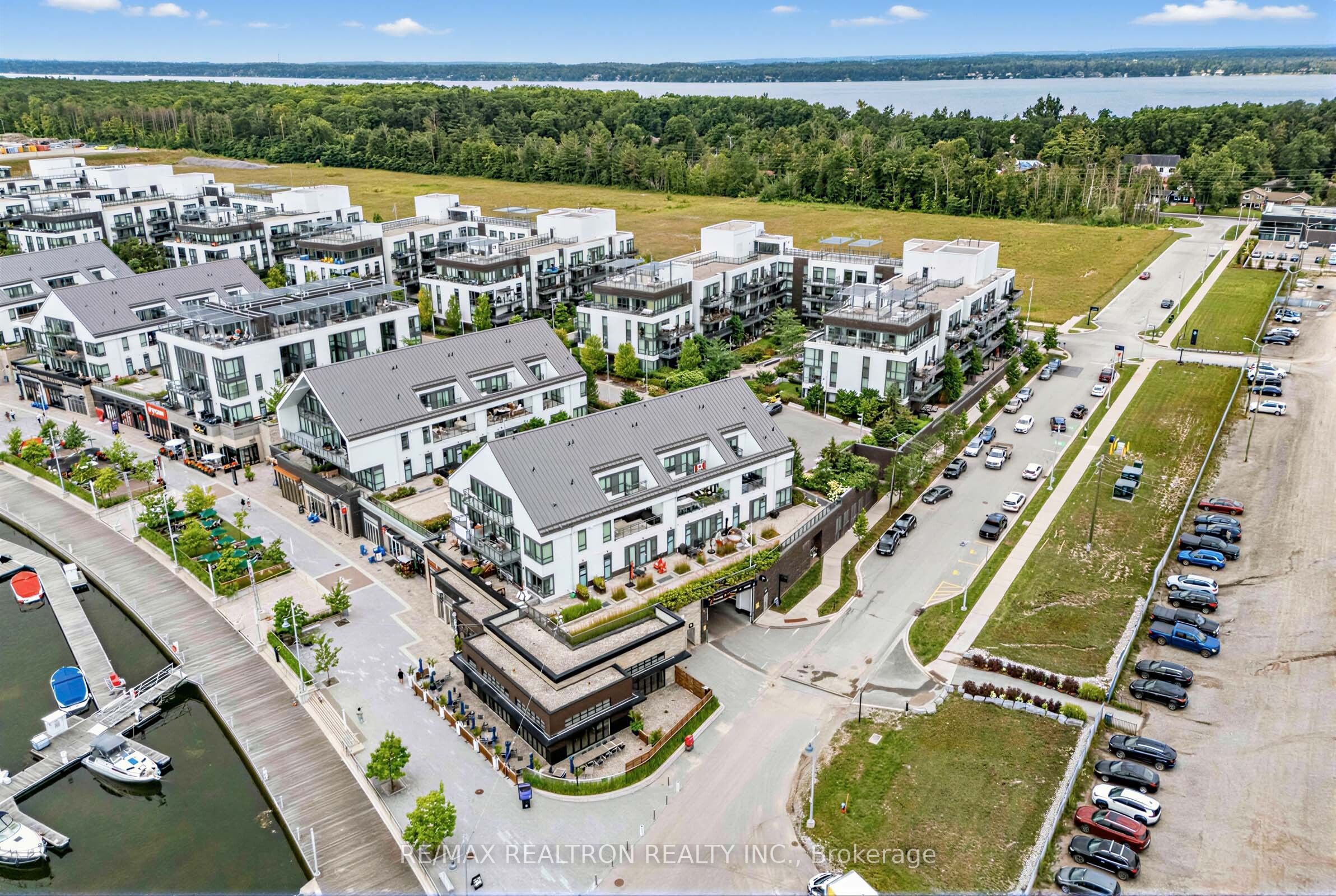 233 Broward Way 8, Innisfil, ON L9S 0M5