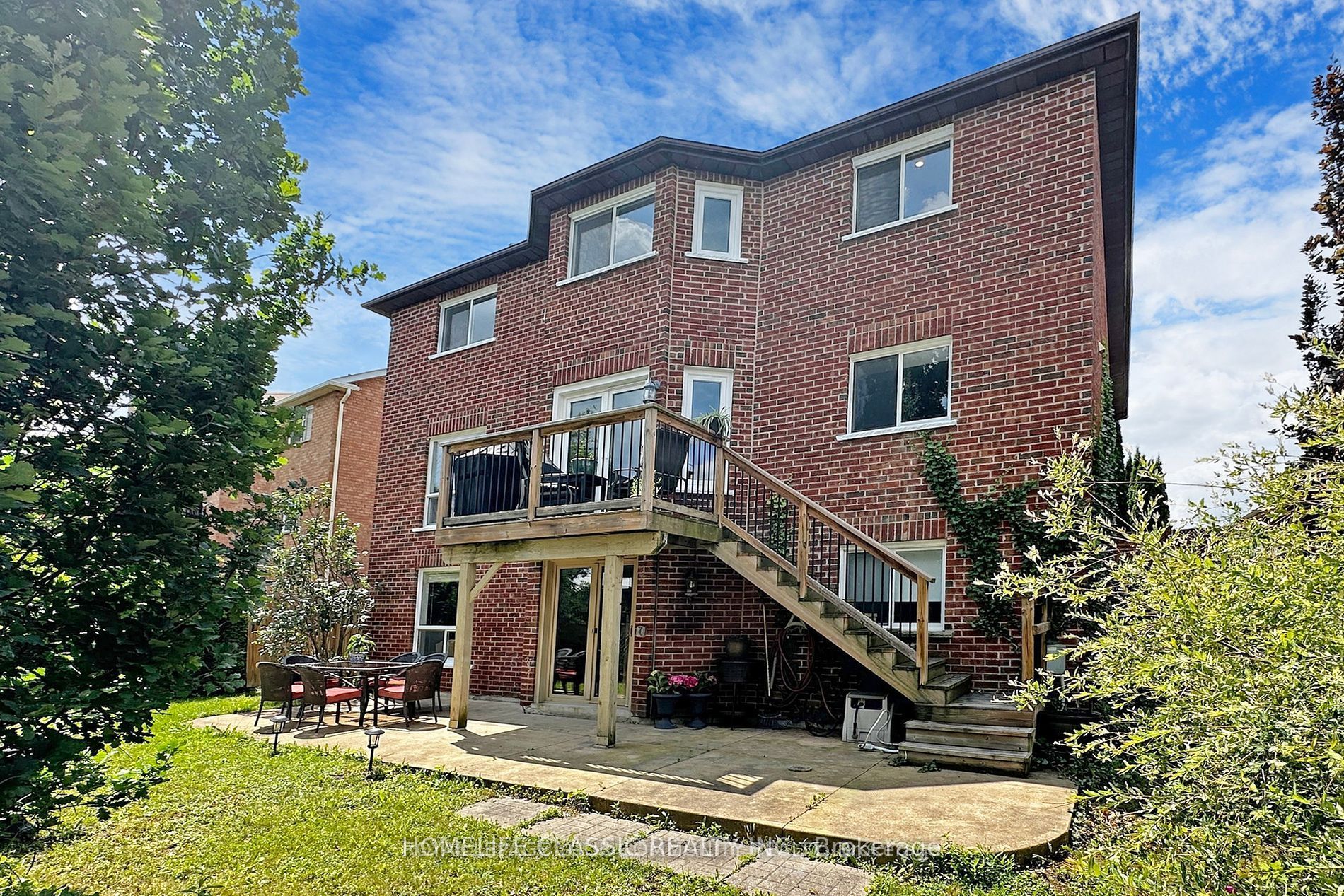 267 Savage Road Lower Level, Newmarket, ON L3X 1S1
