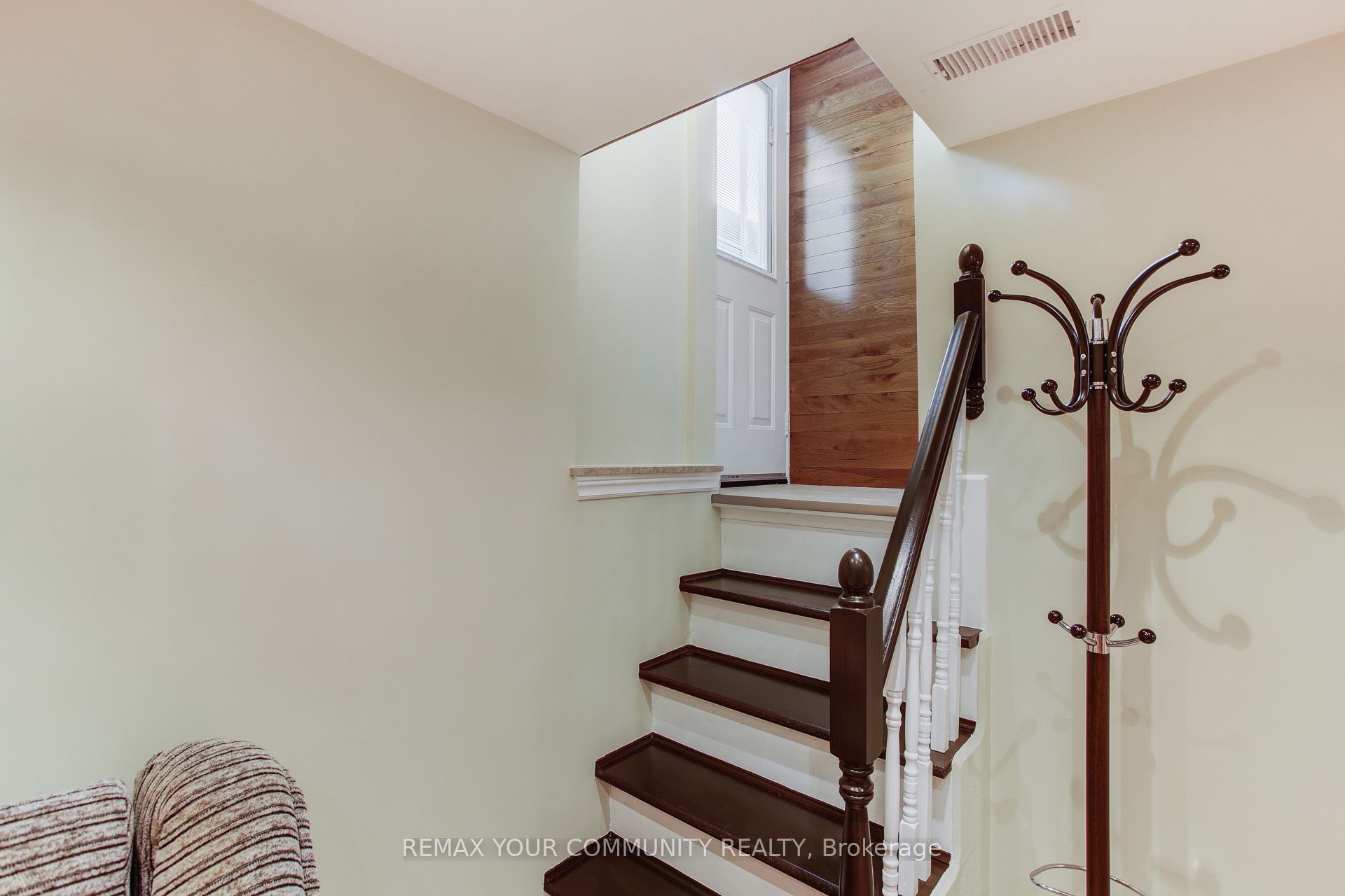 8 Plaisance Road Basement, Richmond Hill, ON L4C 5B5 photo 2