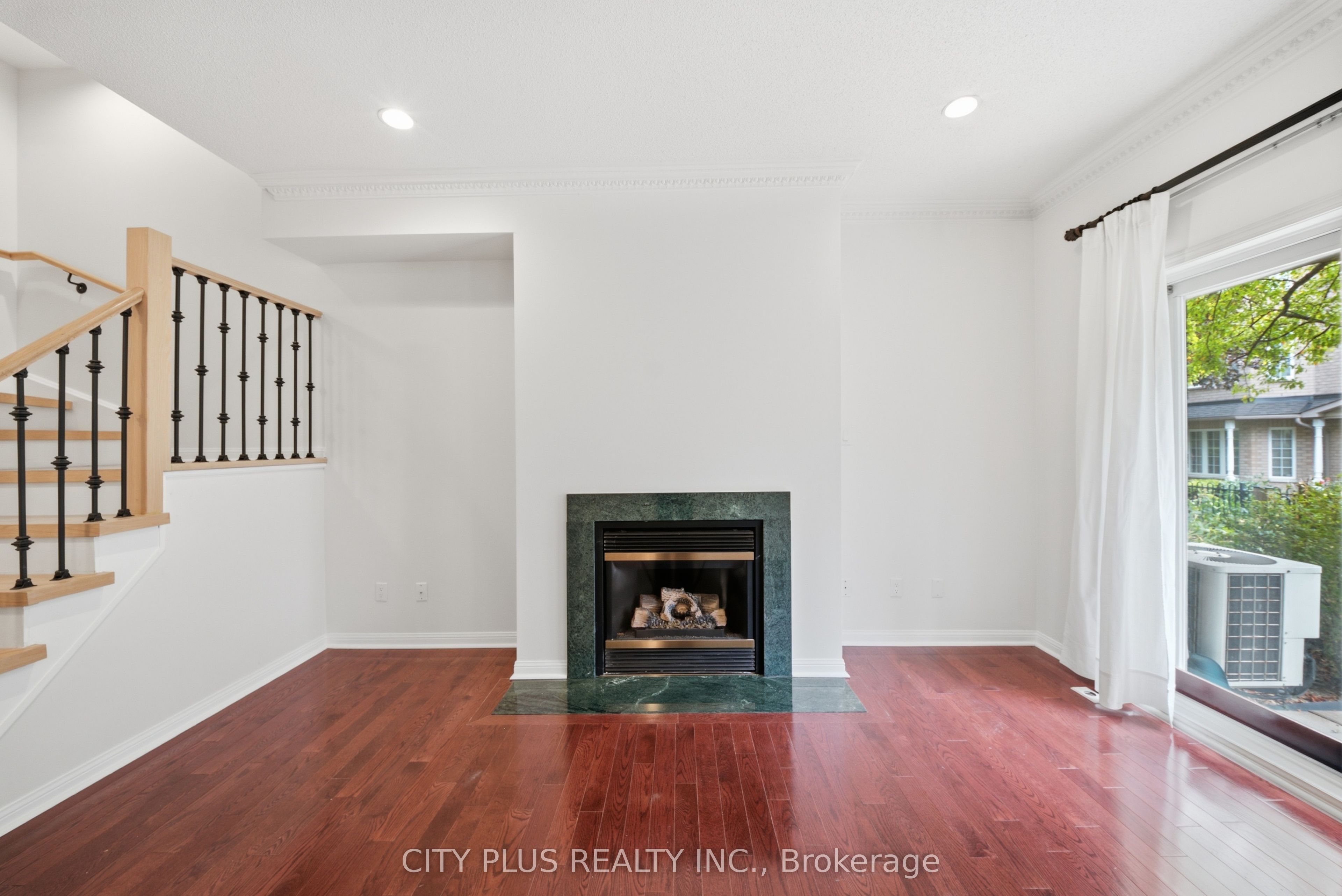 21 St. Moritz Way 3A, Markham, ON L3R 4G4 photo 2