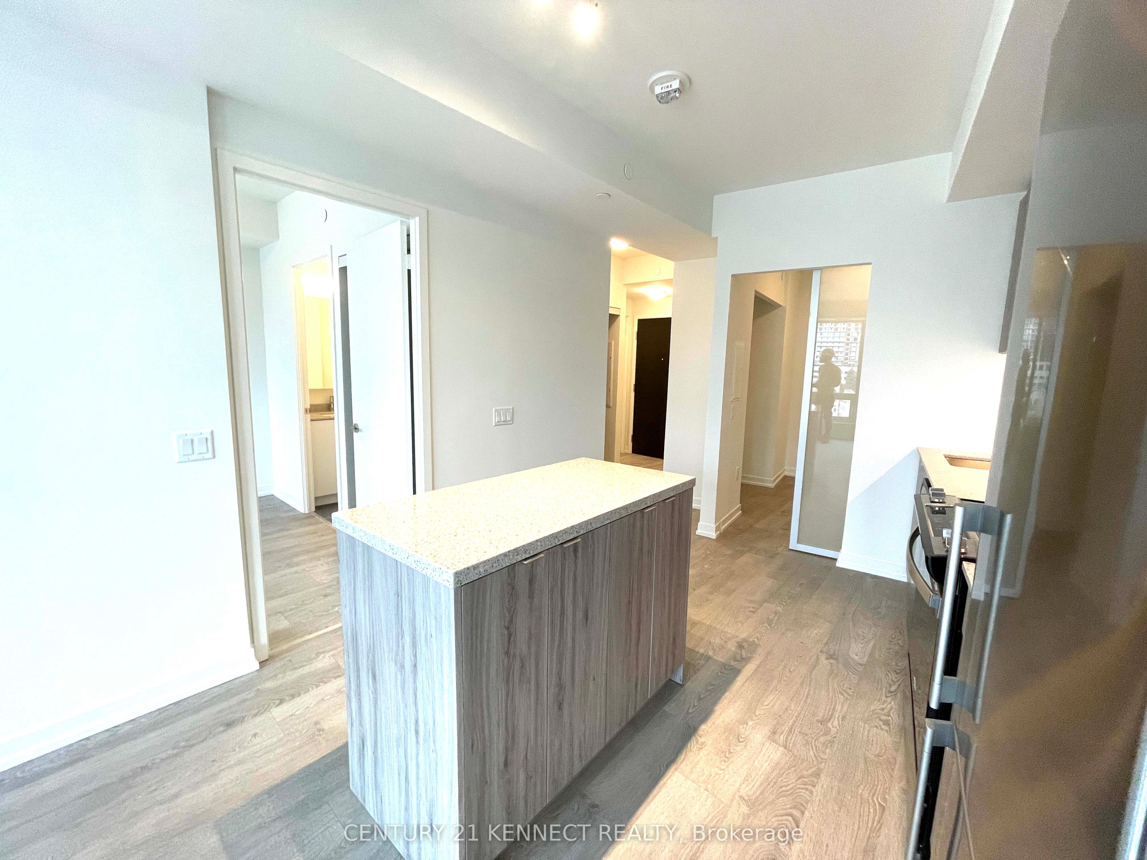 8868 Yonge Street 308E, Richmond Hill, ON L4C 0T4 photo 2