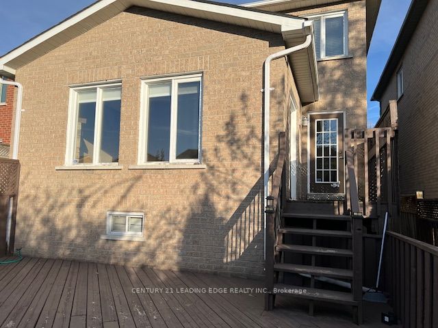 180 Stone Road, Aurora, ON L4G 6Y9 photo 2