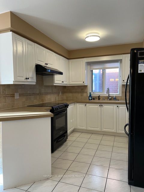 180 Stone Road, Aurora, ON L4G 6Y9 photo 4