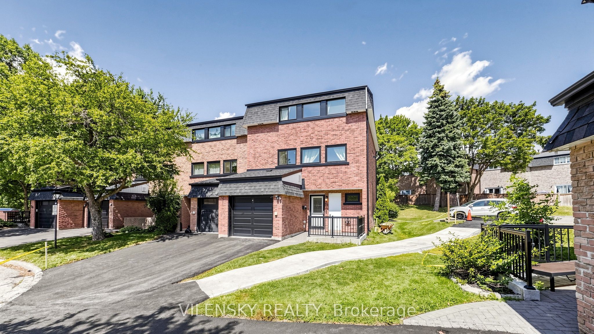 14 Poplar Crescent 19, Aurora, ON L4G 3L3 photo 2