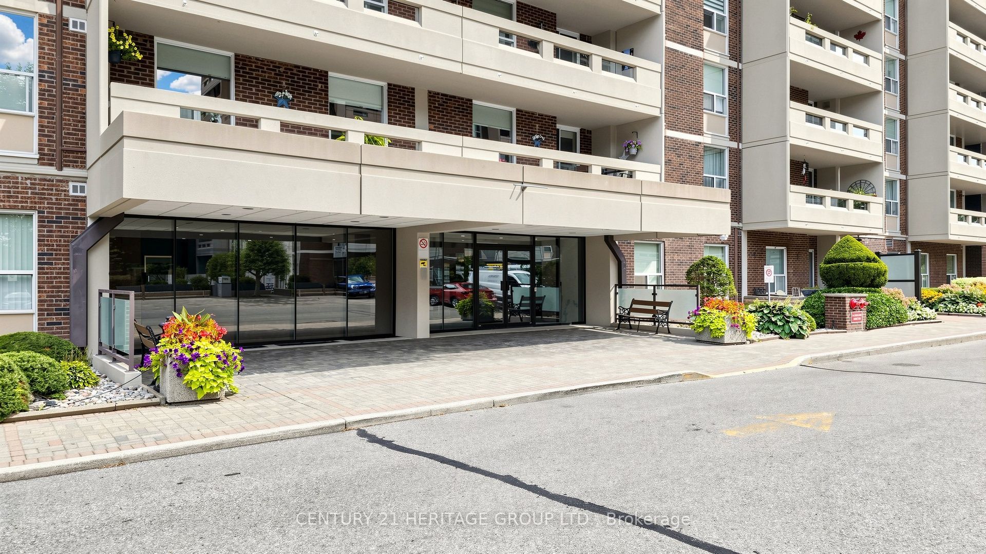 60 Inverlochy Boulevard 1108, Markham, ON L3T 4T7 photo 3