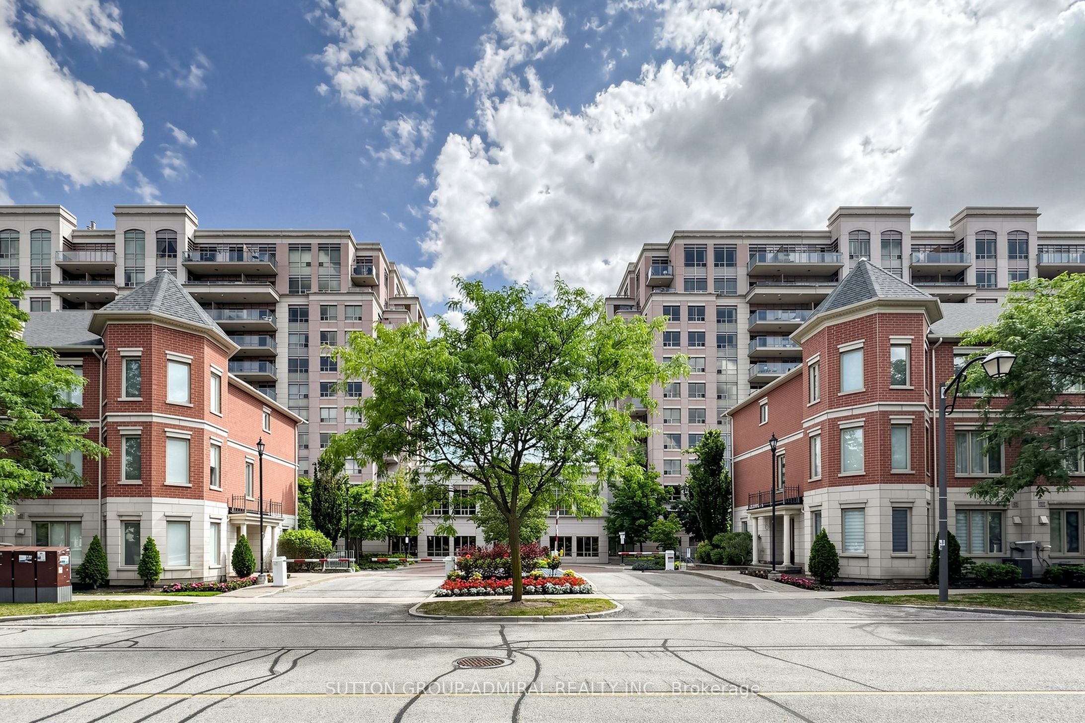 39 Galleria Parkway 210, Markham, ON L3T 0A6 photo 2