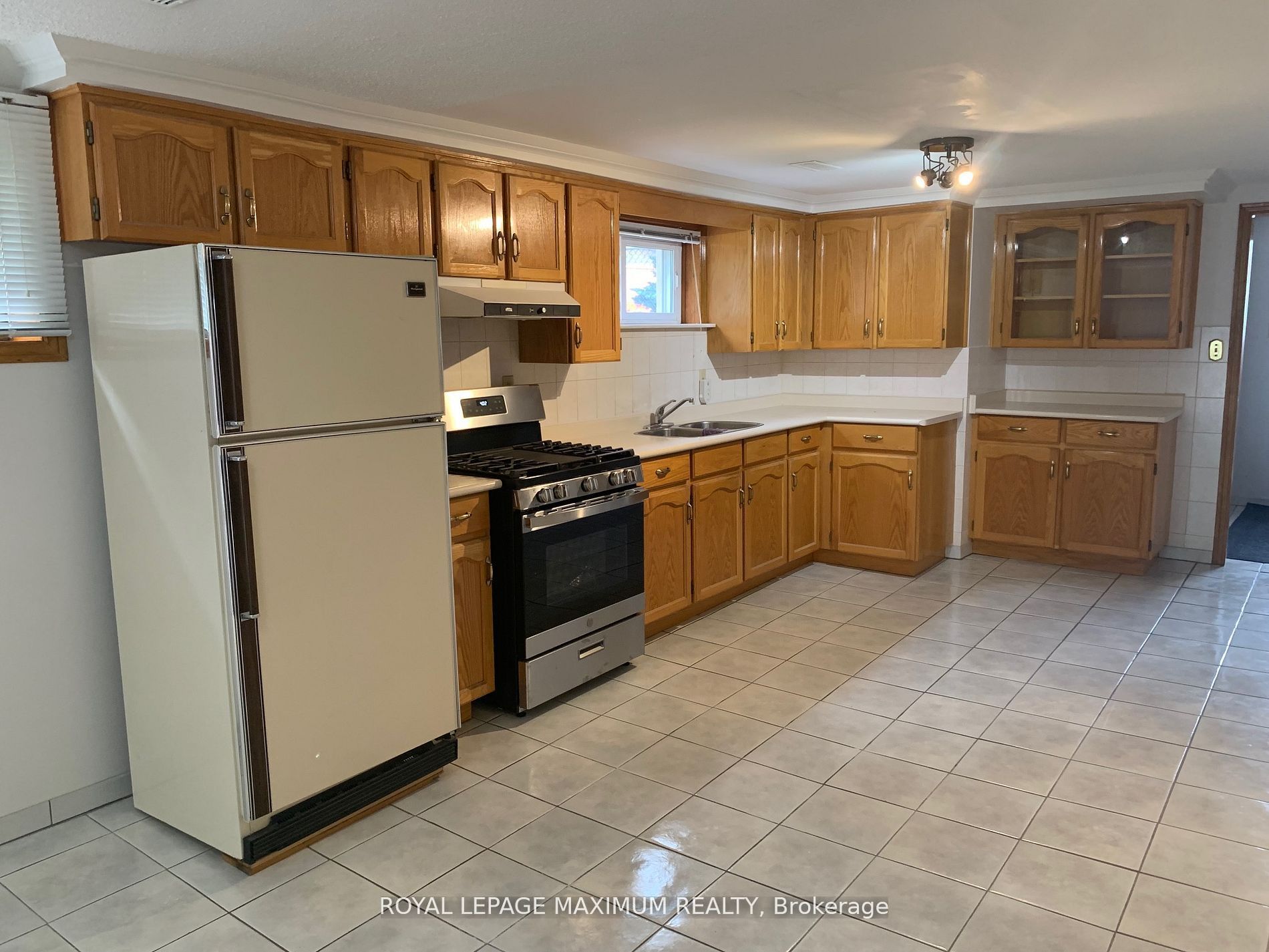 155 Rainbow Drive, Vaughan, ON L4L 2K8 photo 4