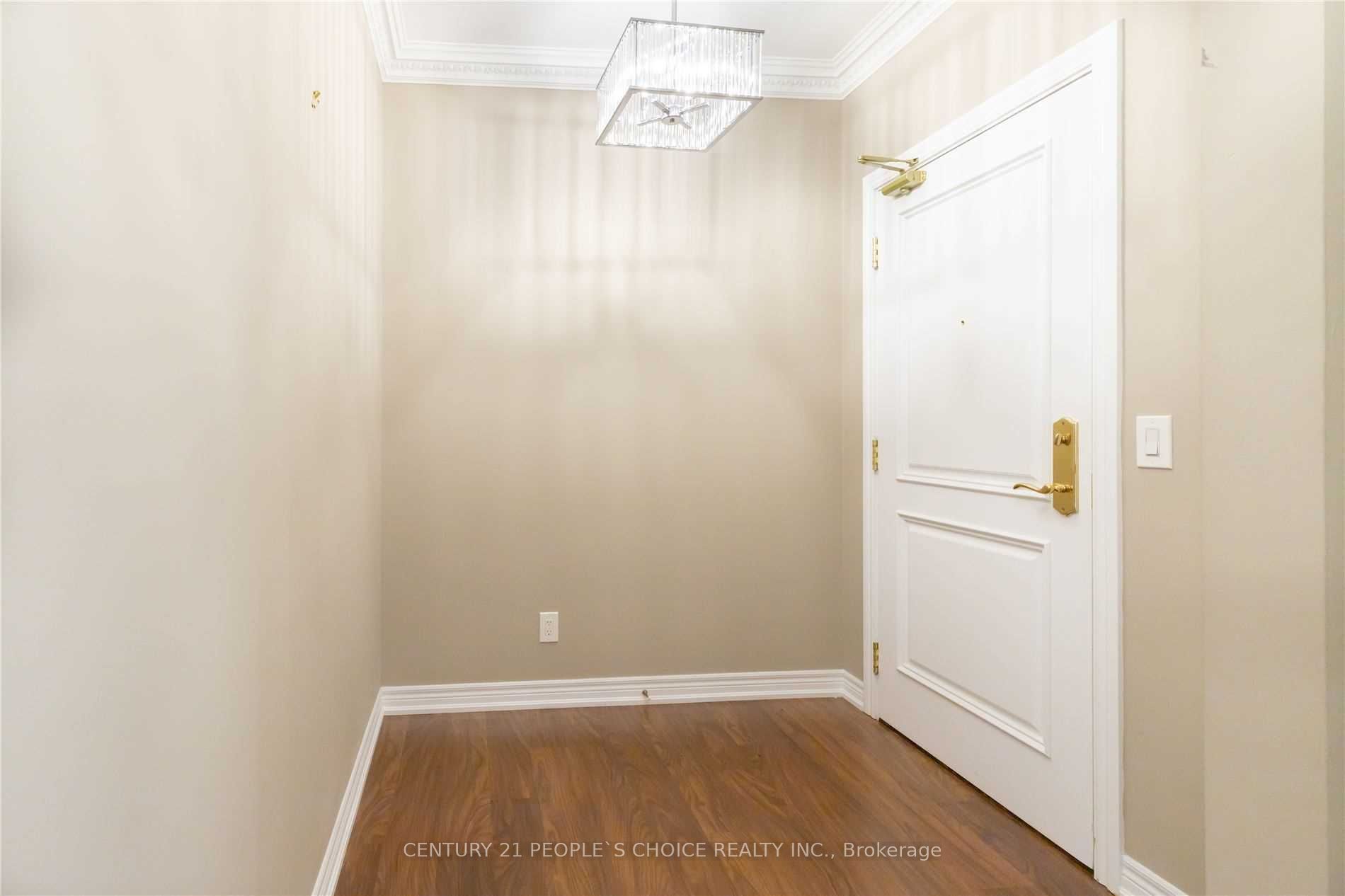 9245 Jane Street 704, Vaughan, ON L6A 0J9 photo 3