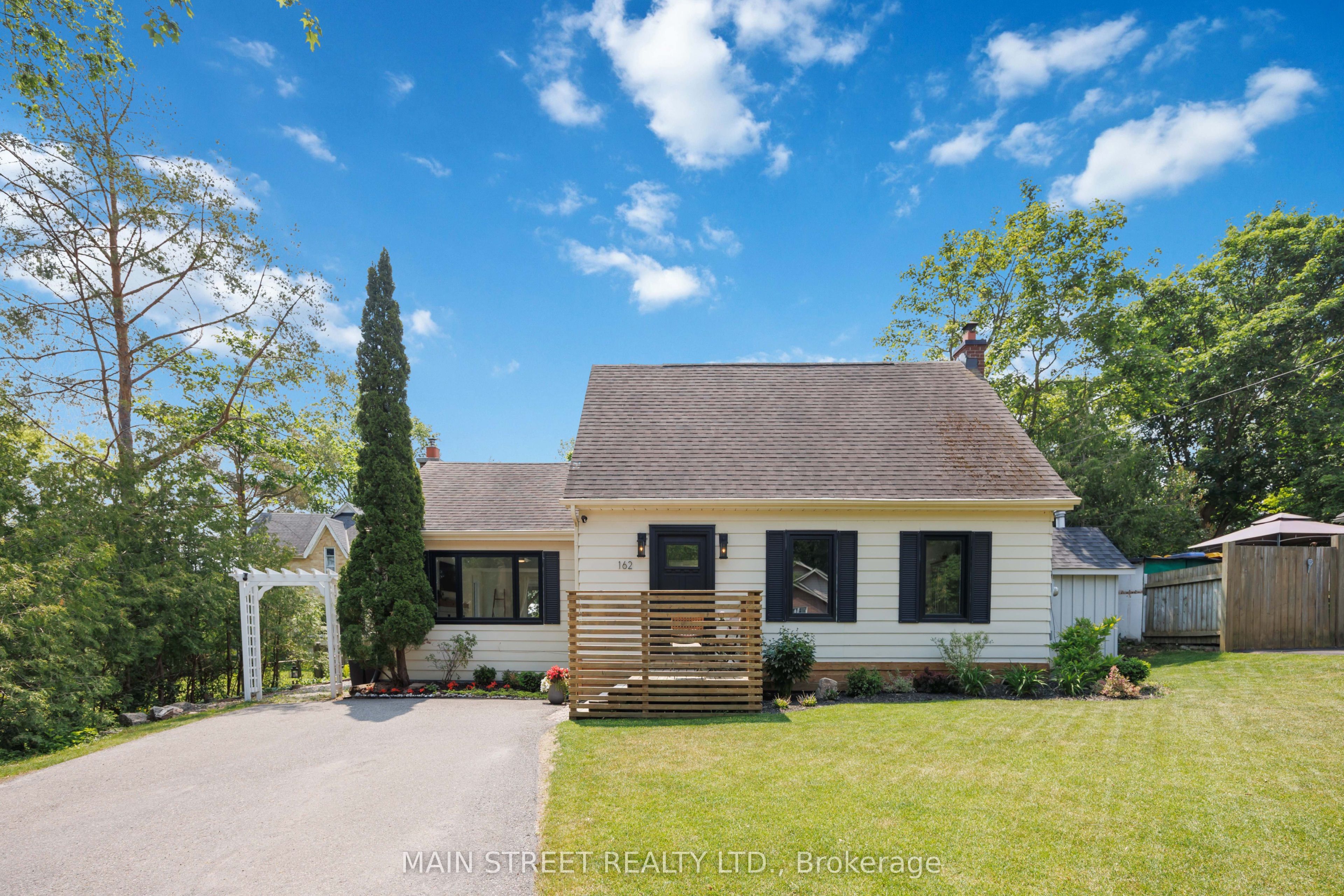 162 Maple Street, Uxbridge, ON L9P 1B2 photo 2