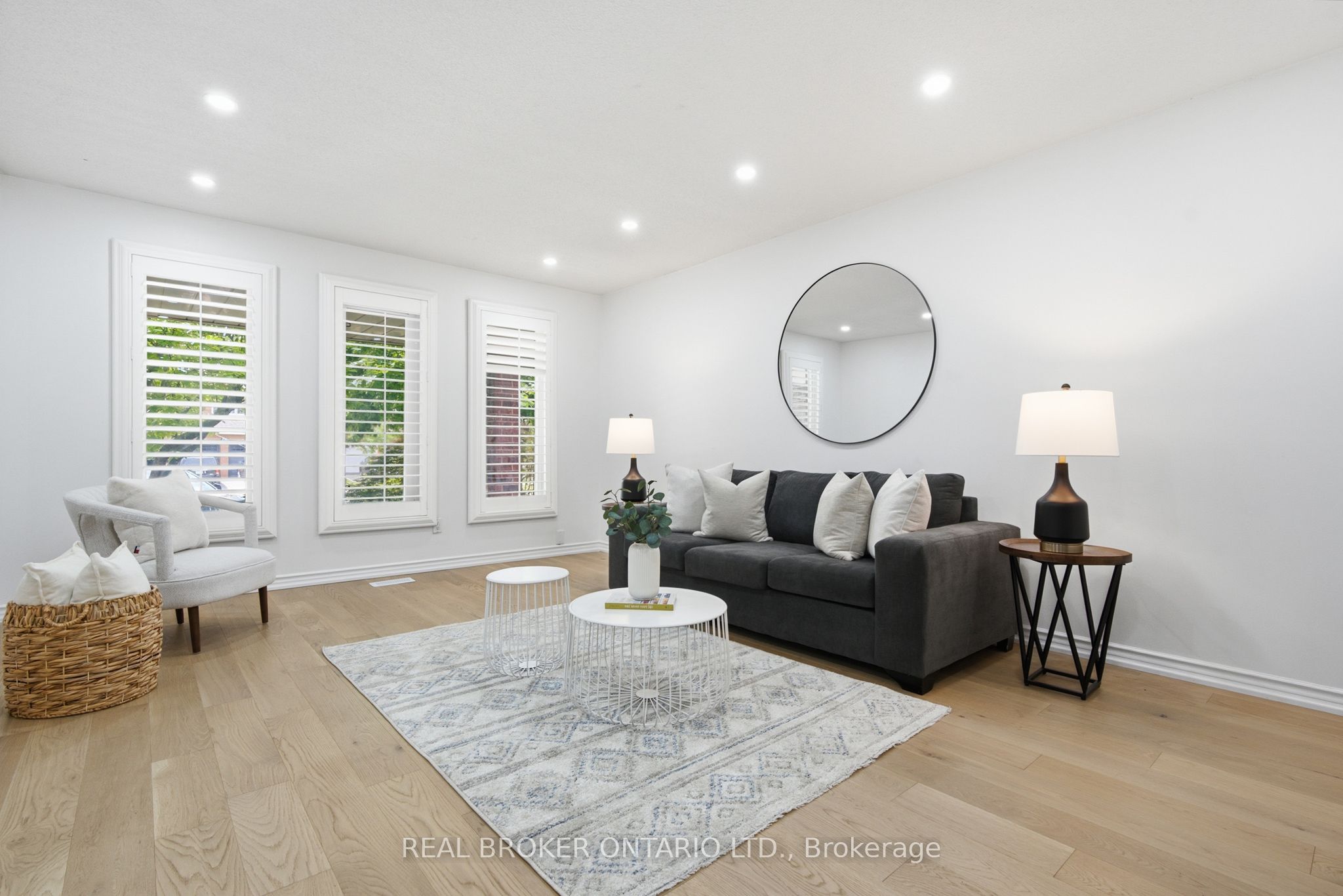 94 Roxana Avenue, Vaughan, ON L4L 3Y8 photo 5