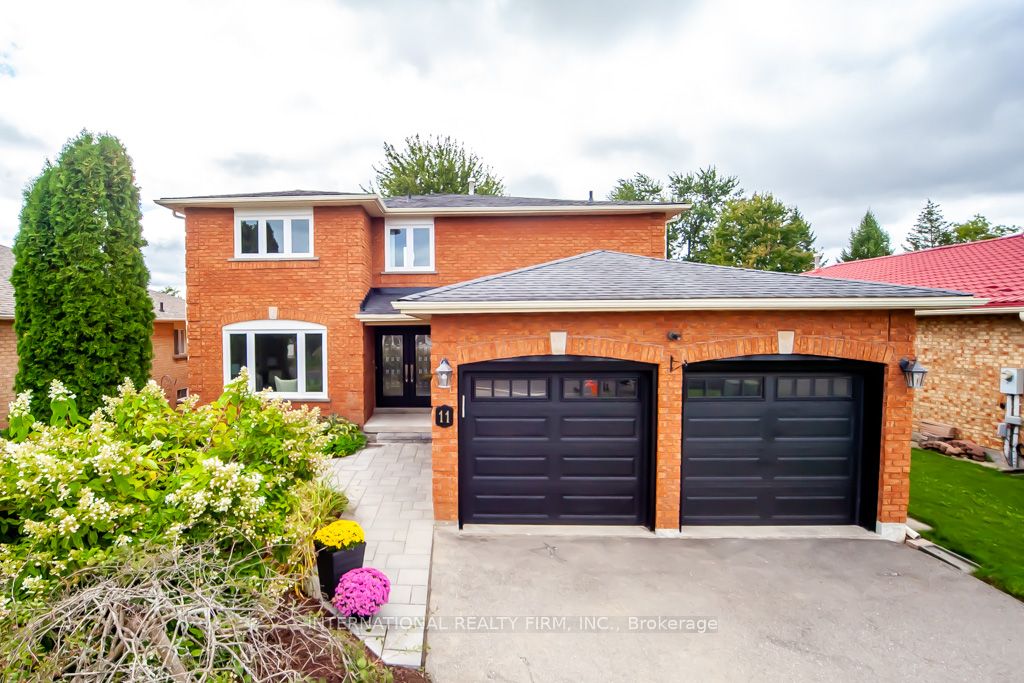 11 Coates Crescent Lower, Richmond Hill, ON L4E 2M3 photo 2