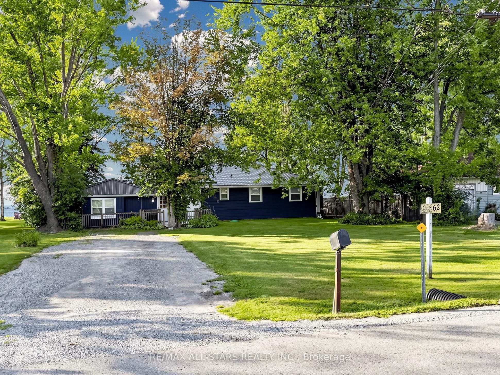62 Irving Drive, Georgina, ON L0E 1N0