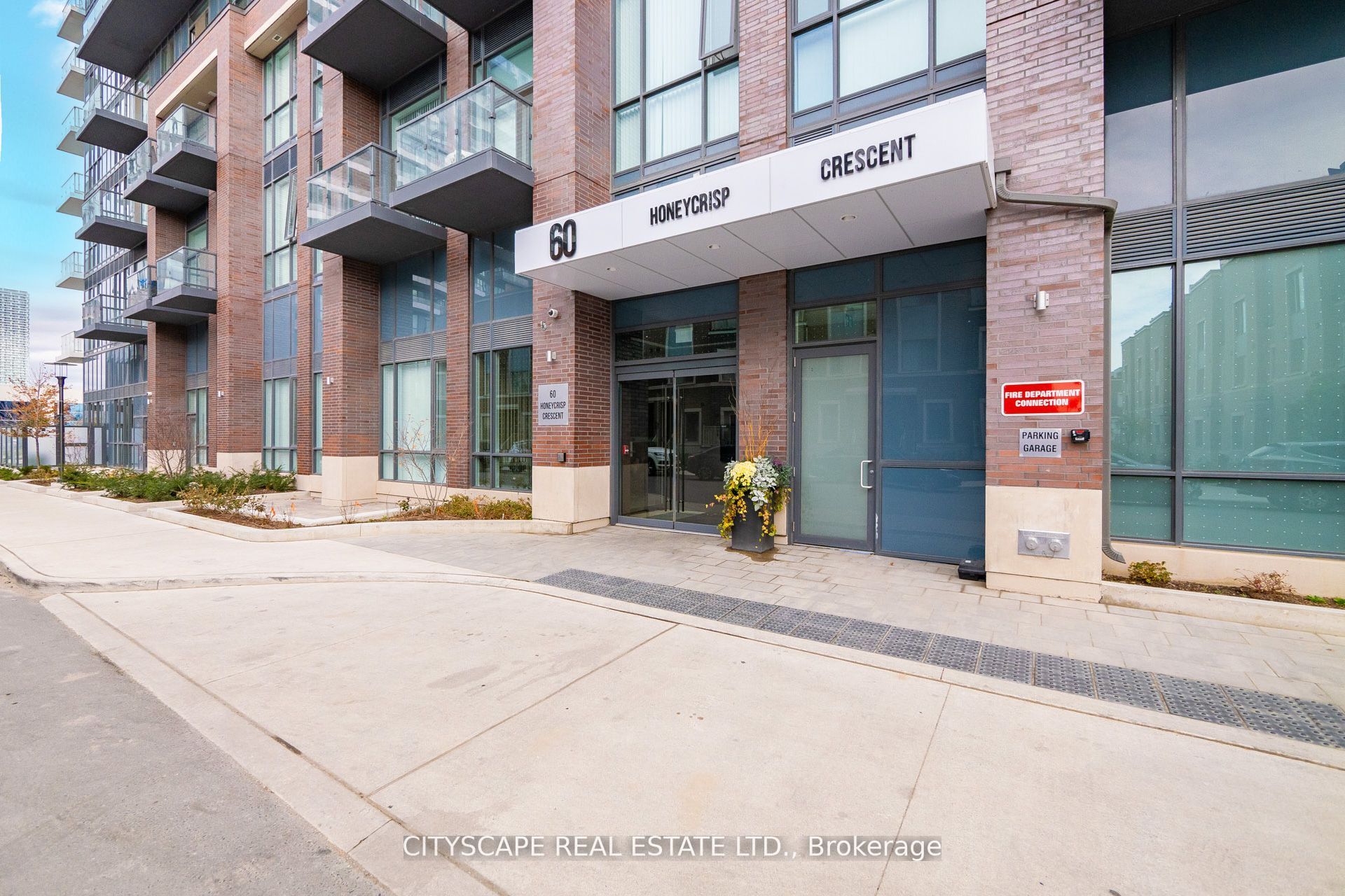 60 Honeycrisp Crescent 210, Vaughan, ON L4K 0N5 photo 5