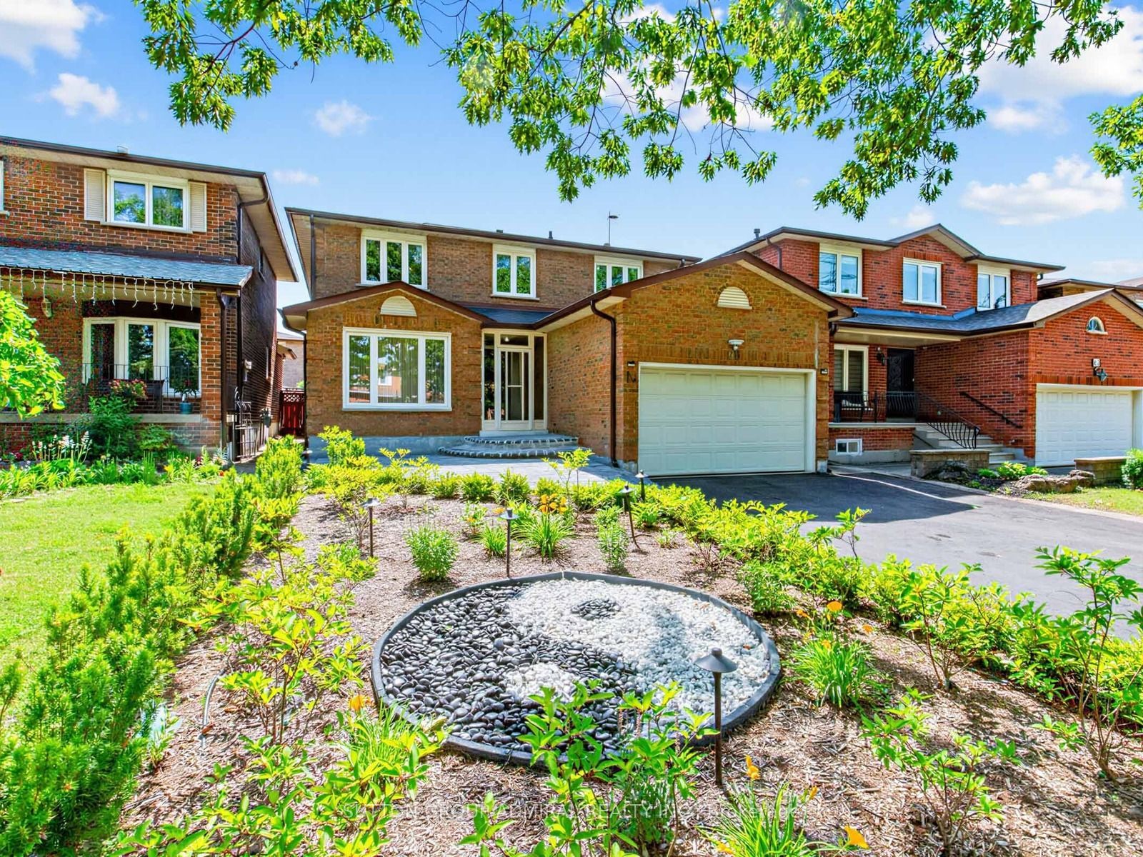 69 Anthony Lane, Vaughan, ON L4K 3L1 photo 2
