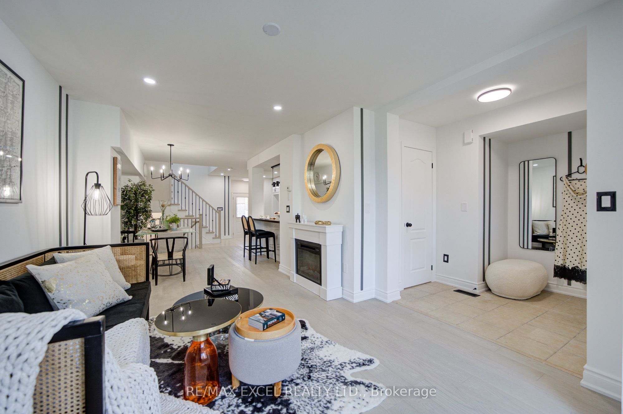 454 Bur Oak Avenue, Markham, ON L6C 3A7
