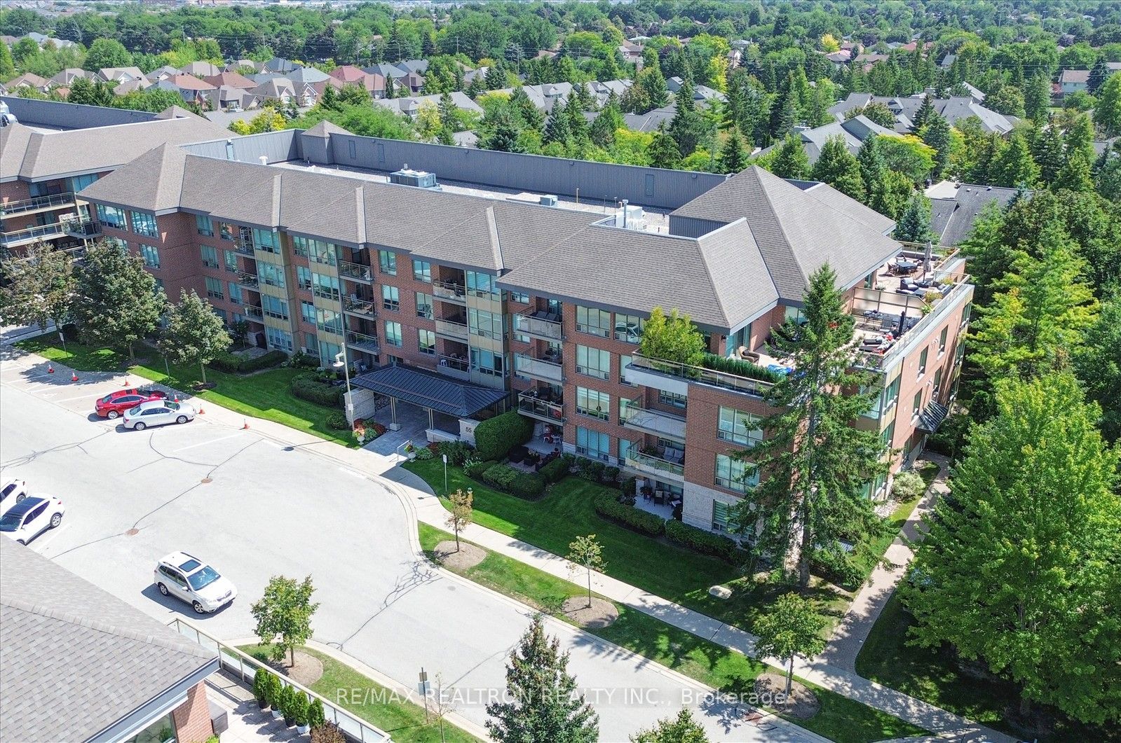 55 The Boardwalk Way 307, Markham, ON L6E 1B7 photo 3