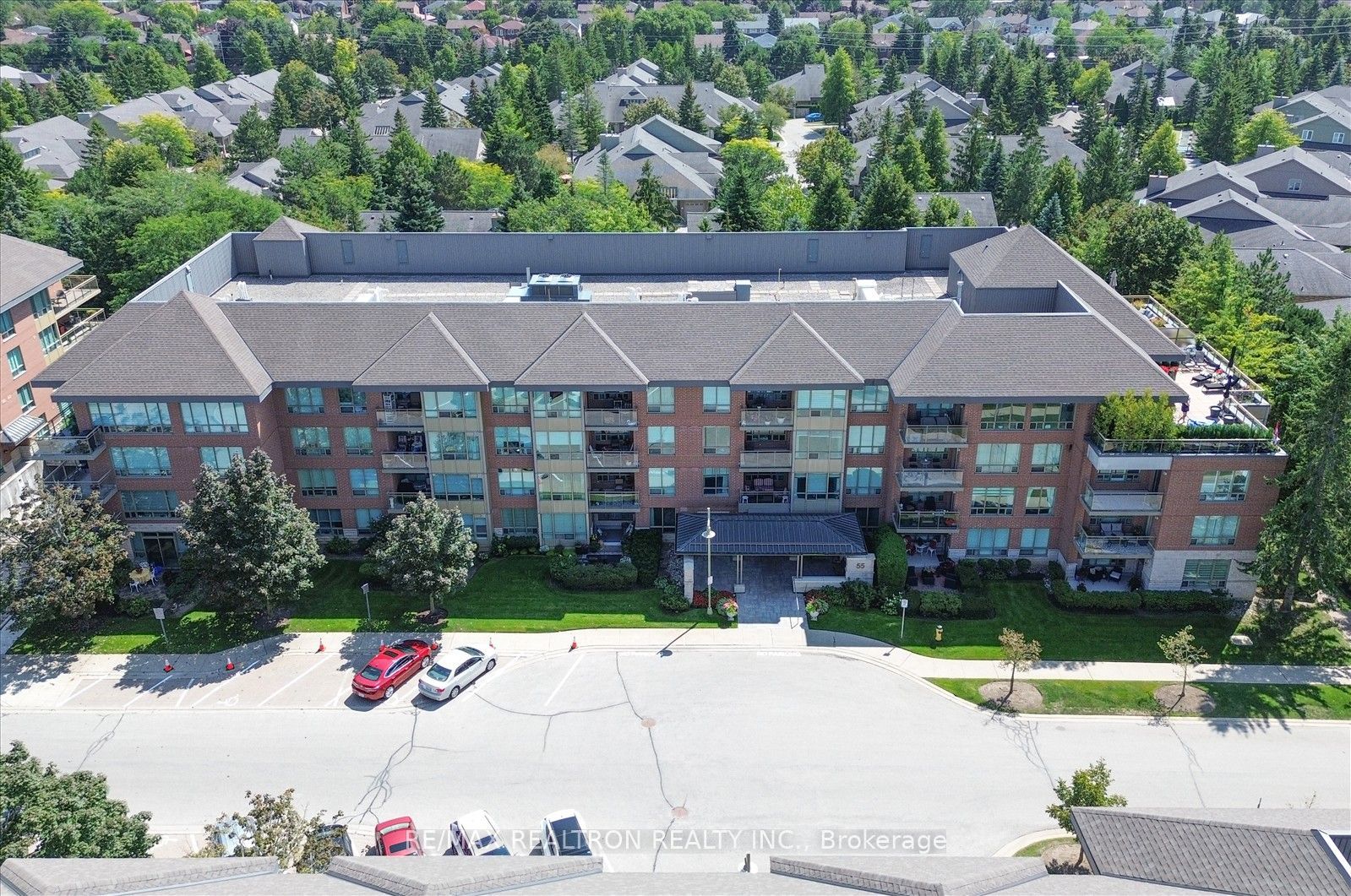 55 The Boardwalk Way 307, Markham, ON L6E 1B7 photo 4