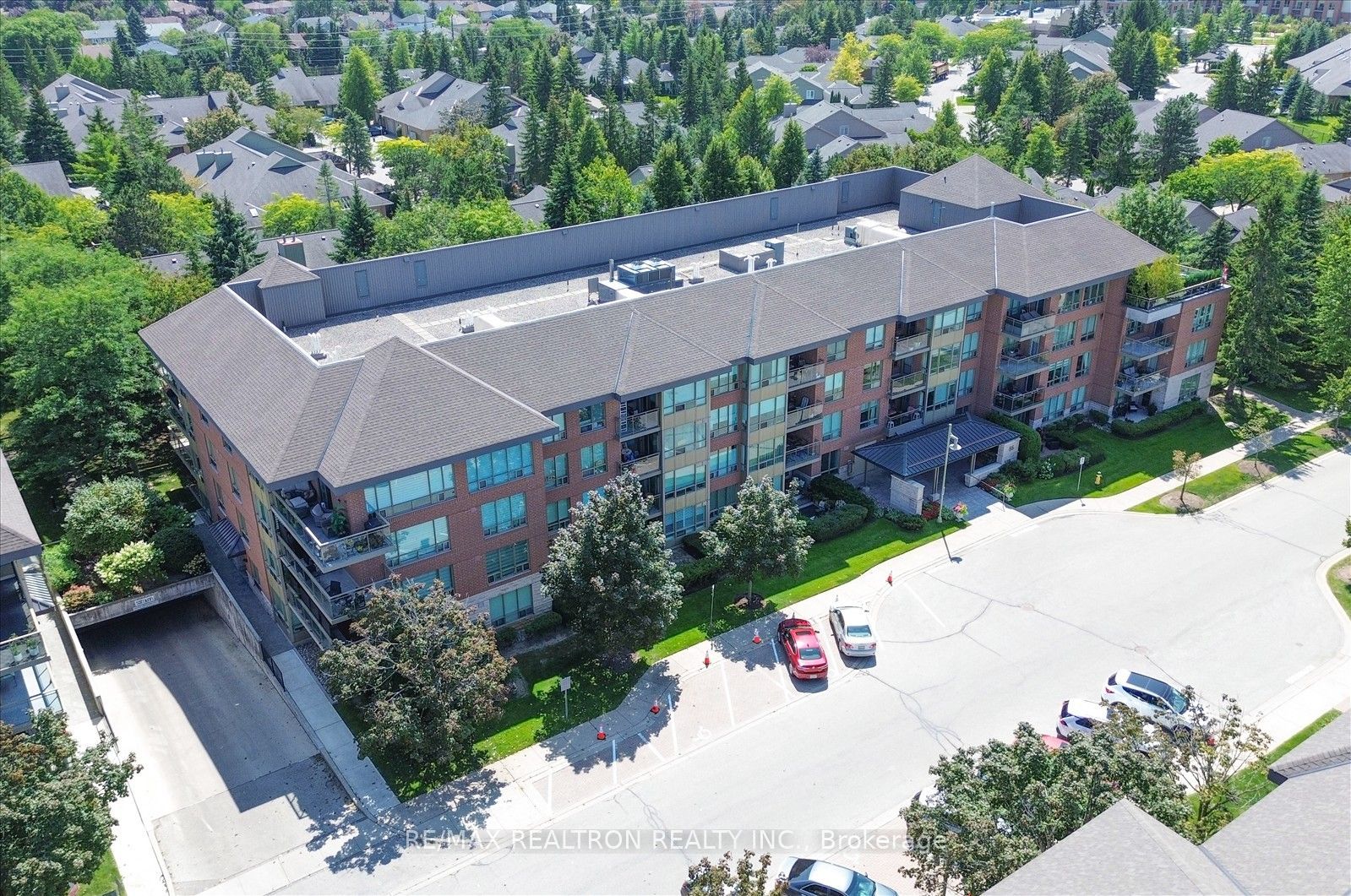 55 The Boardwalk Way 307, Markham, ON L6E 1B7 photo 5