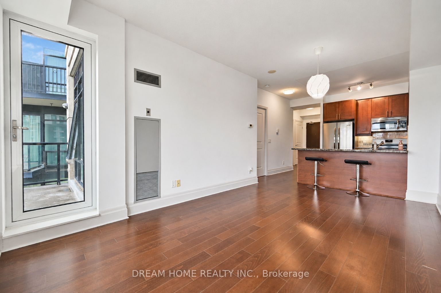 111 Upper Duke Crescent 619, Markham, ON L6G 0C8 photo 5
