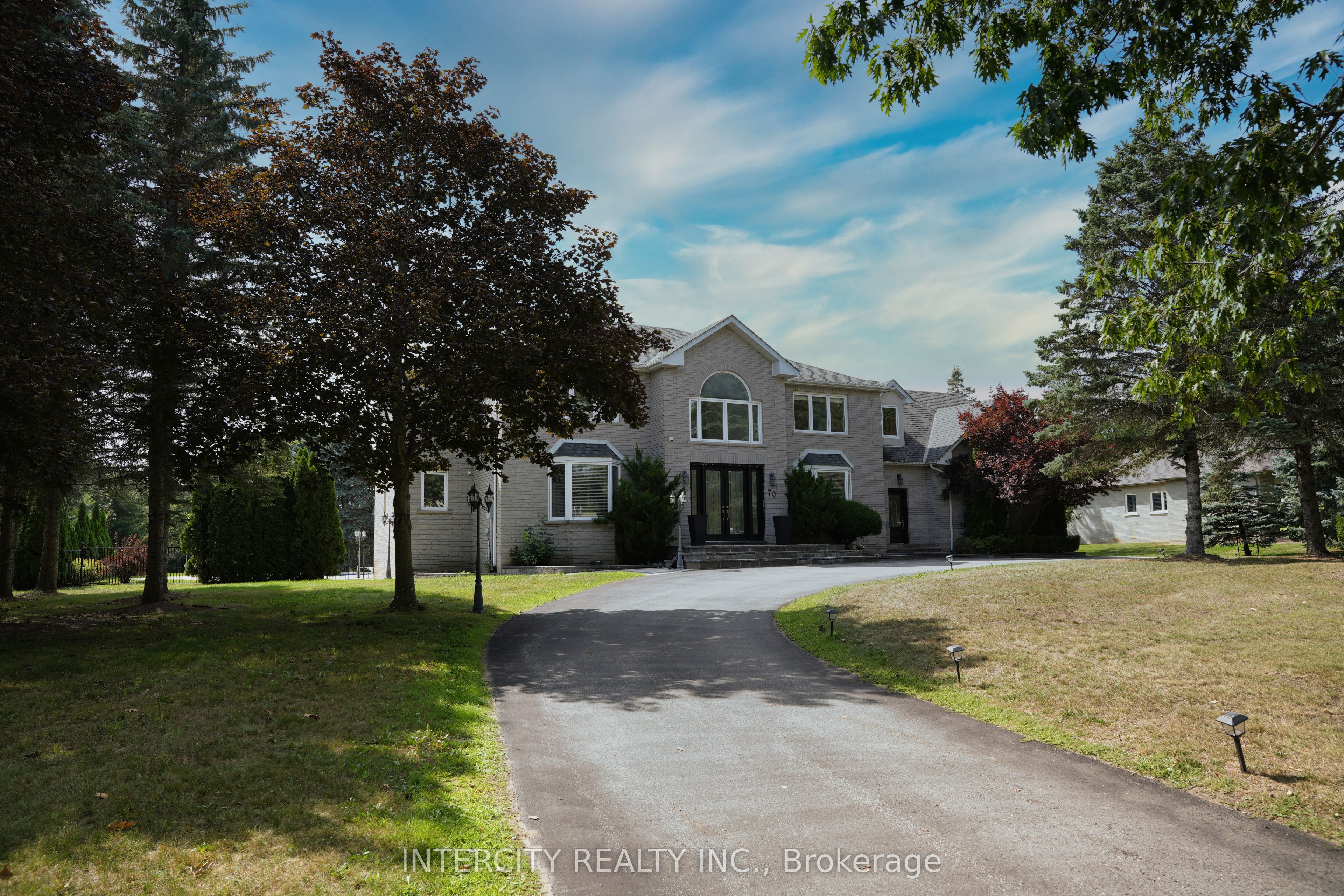 70 Belsite Court, Vaughan, ON L0J 1C0