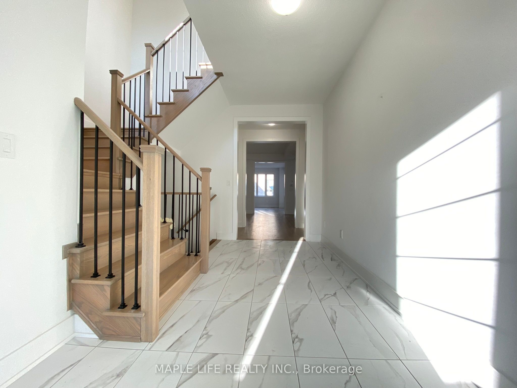 29 Marlene Johnston Drive, East Gwillimbury, ON L9N 0W7 photo 2