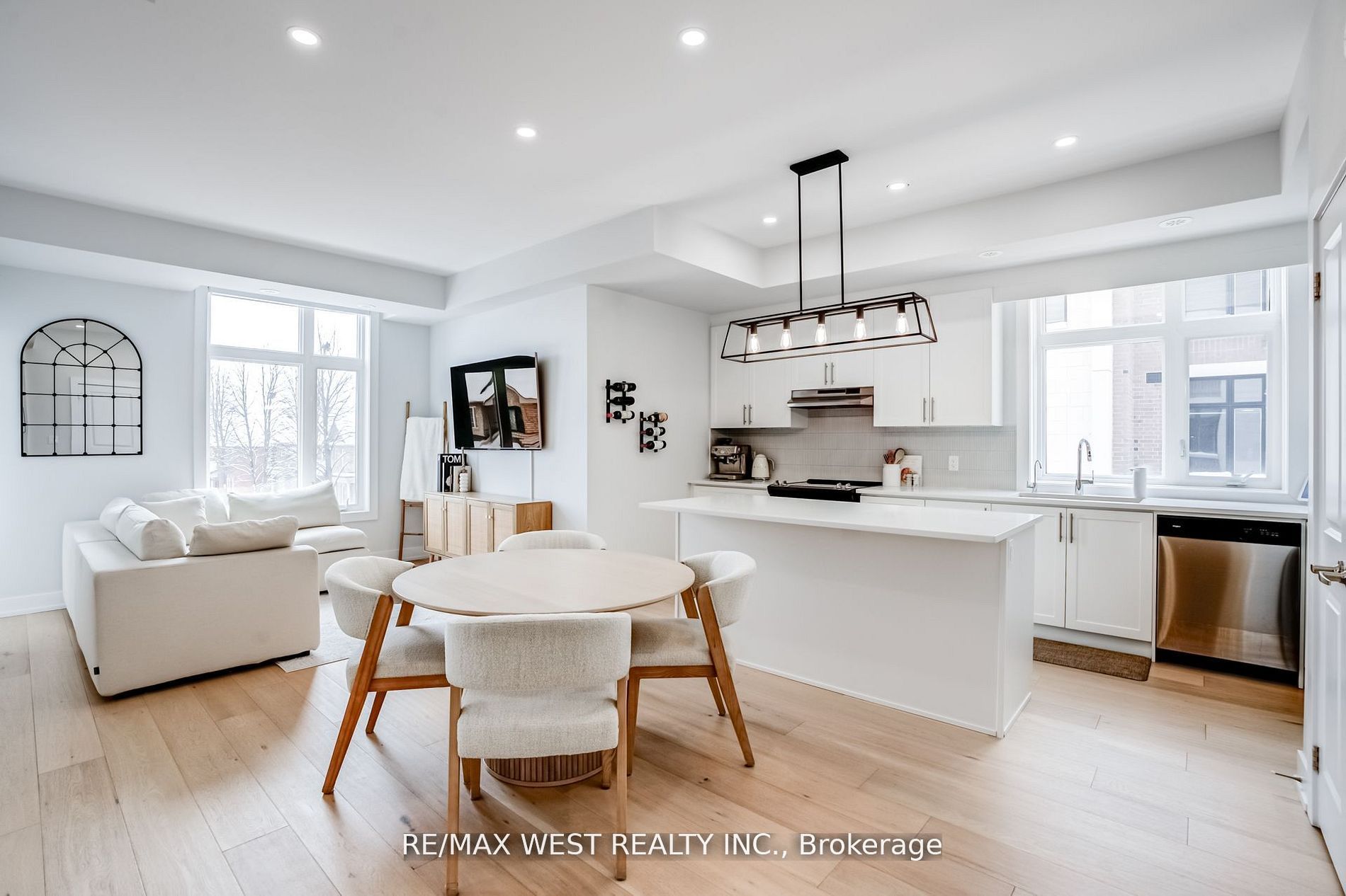 9560 Islington Avenue 223, Vaughan, ON L4L 1A7 photo 5