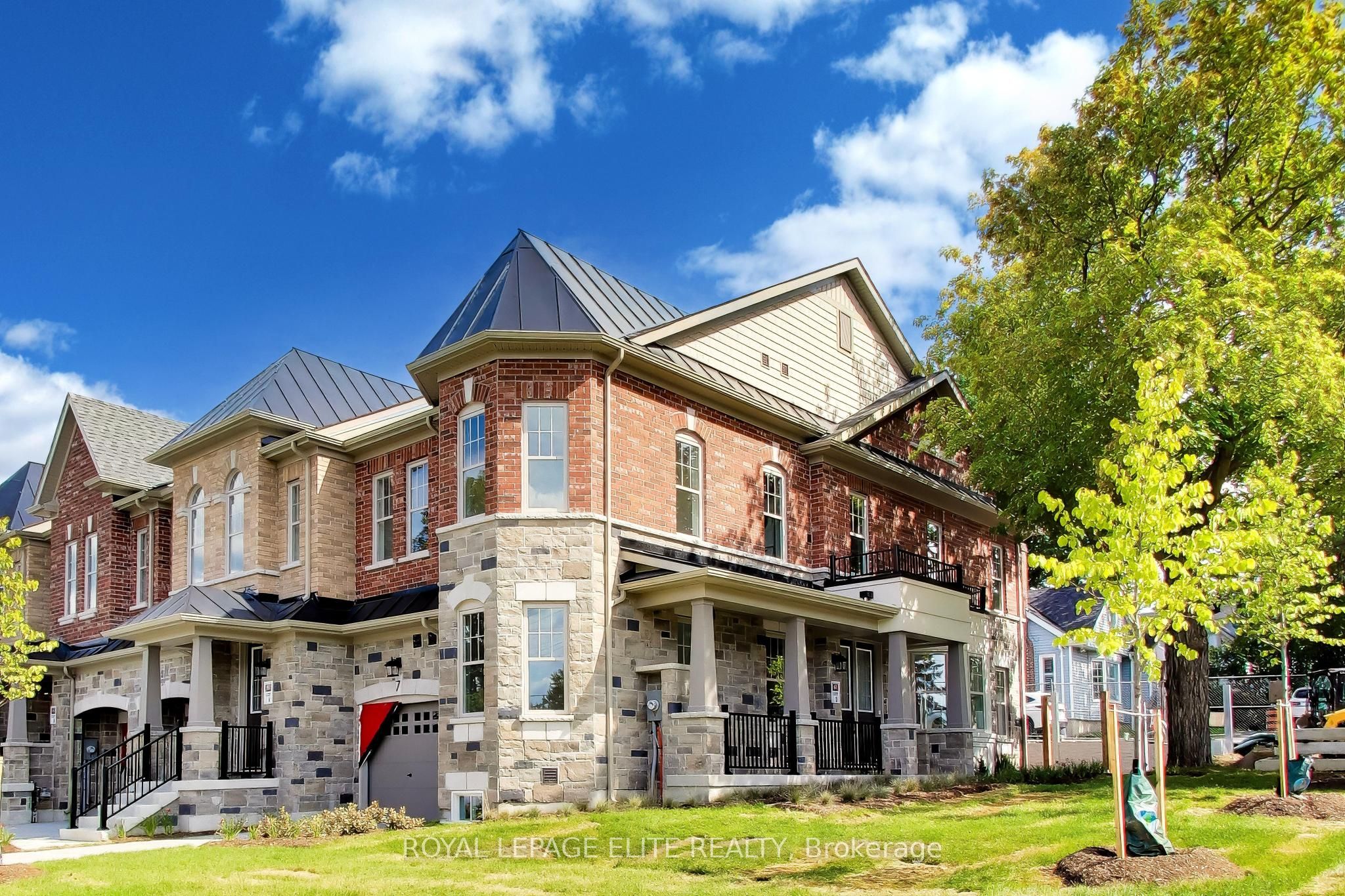 7 Dennison Street S, King, ON L7B 1G2