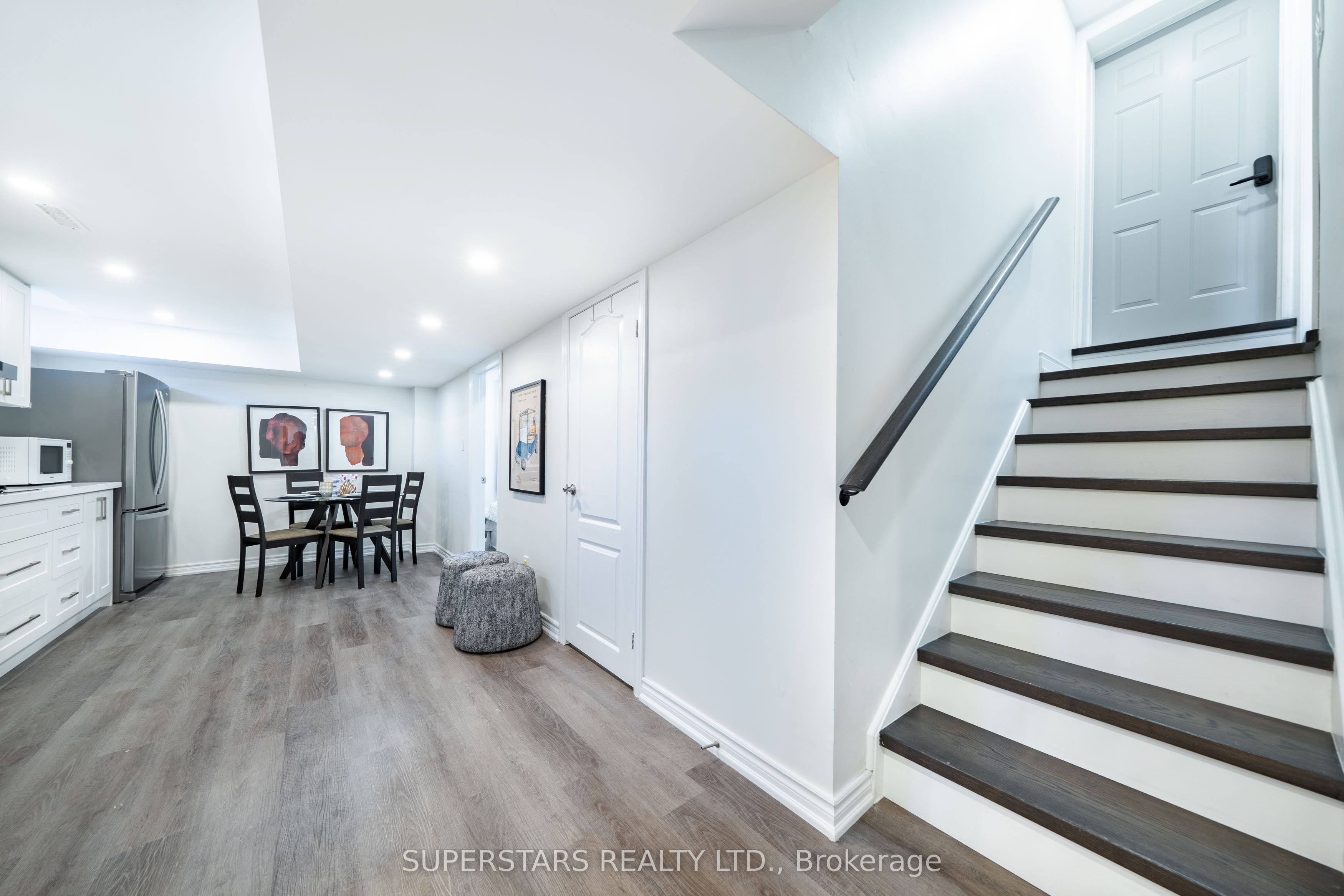49 Birkett Way Basement, Whitchurch-Stouffville, ON L4A 4P7 photo 4