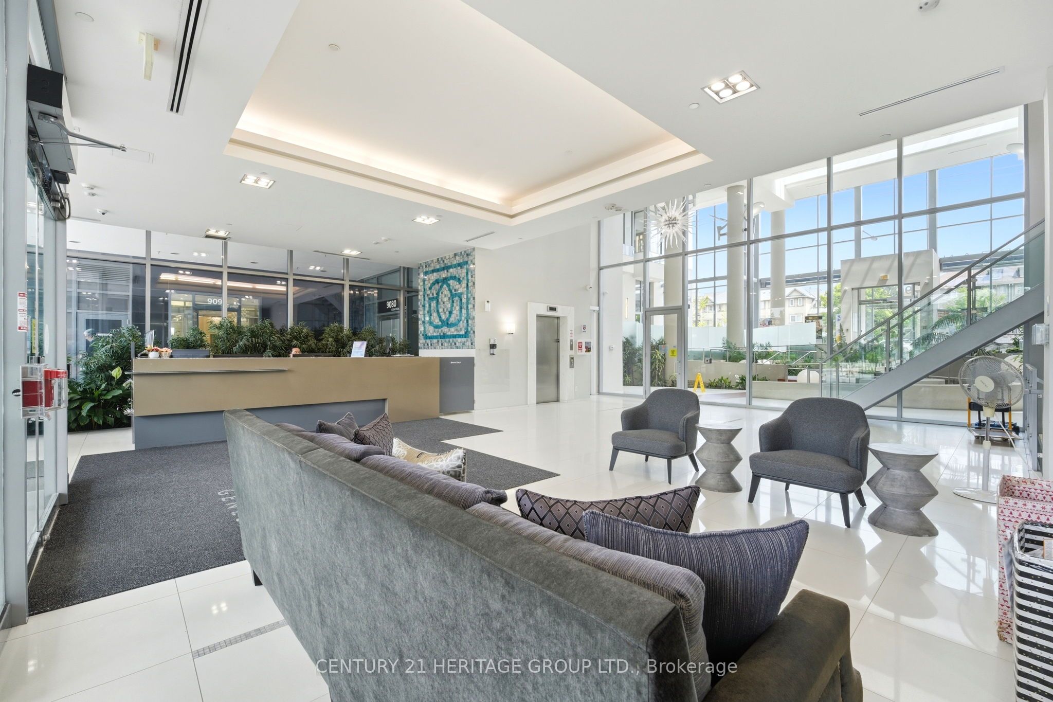 9090 Yonge Street 1106B, Richmond Hill, ON L4C 0Z1 photo 5