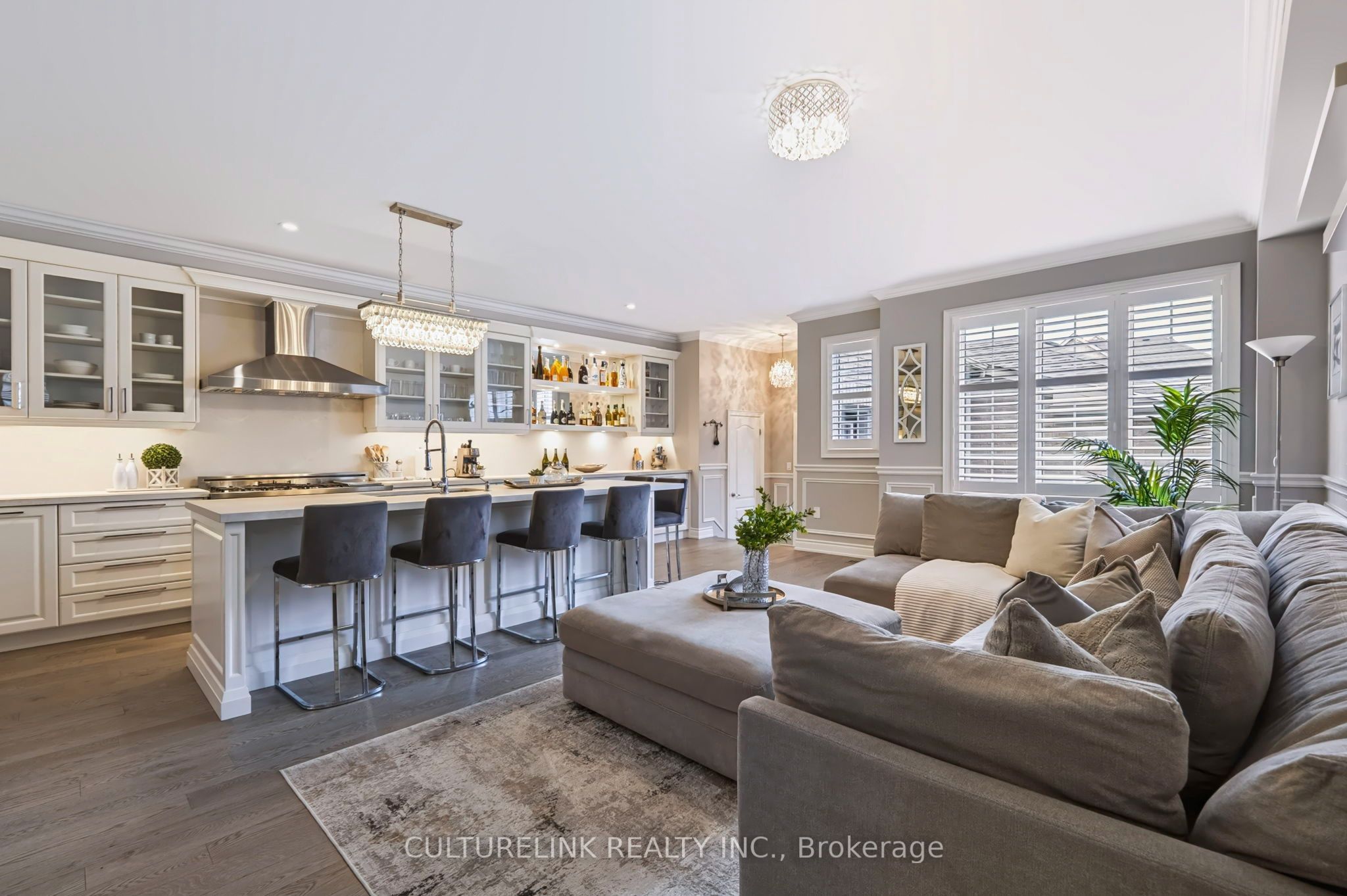 89 Sharonview Crescent, East Gwillimbury, ON L9N 0S5