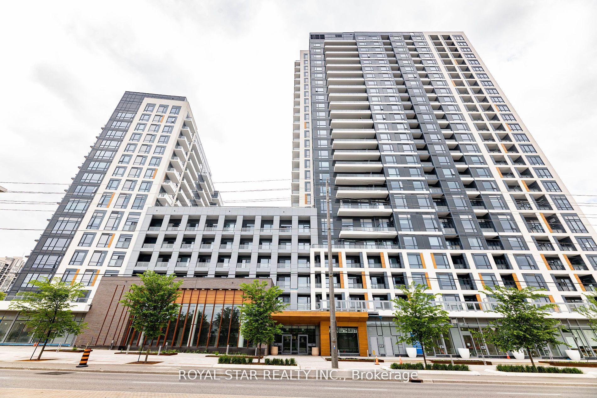7950 Bathurst Street 1207, Vaughan, ON L4J 0L4