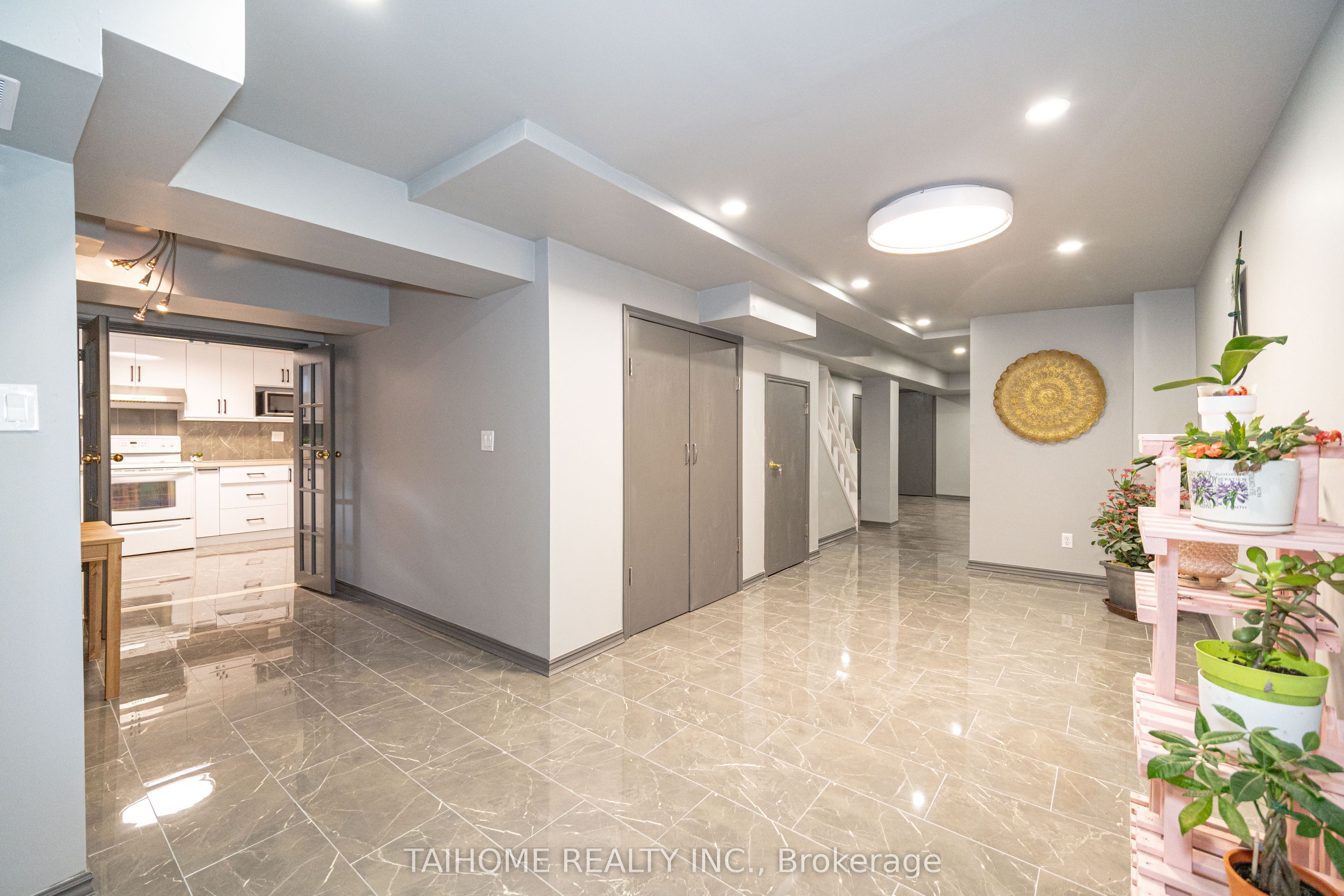 96 Lamar Street, Vaughan, ON L6A 1A7 photo 4