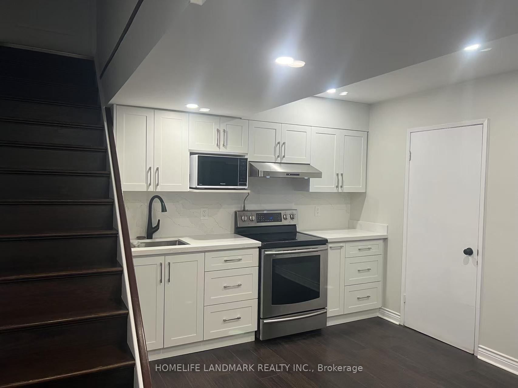 8 Pine Knoll Gate Bsmt, Markham, ON L3T 1V5 photo 4