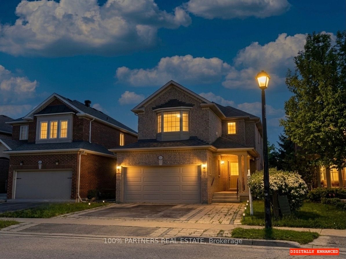 62 Macedonia Court, Newmarket, ON L3X 2W8