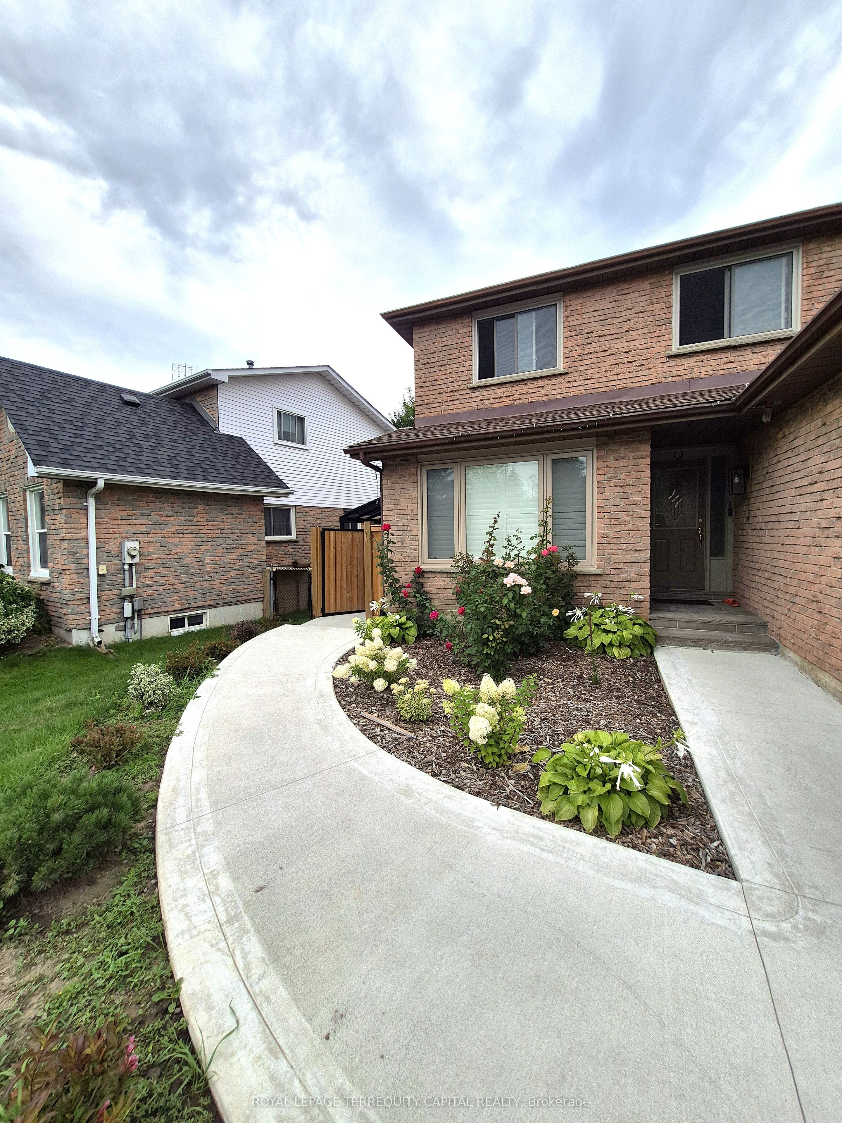 58 Carlson Drive Lower, Newmarket, ON L3Y 6A9 photo 2