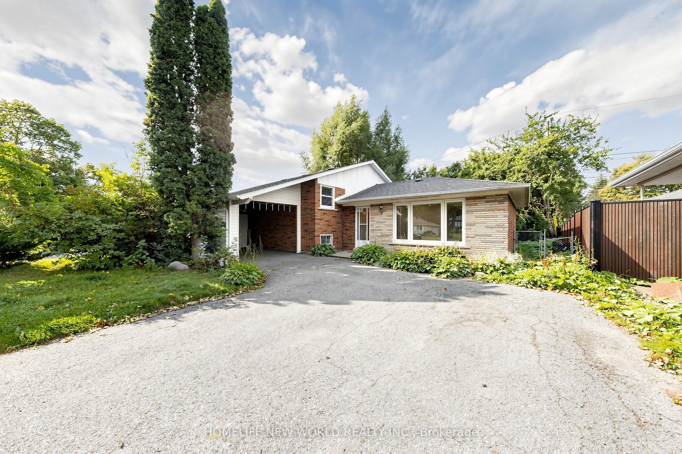 6 Valleycrest Avenue, Markham, ON L3P 1H7 photo 2