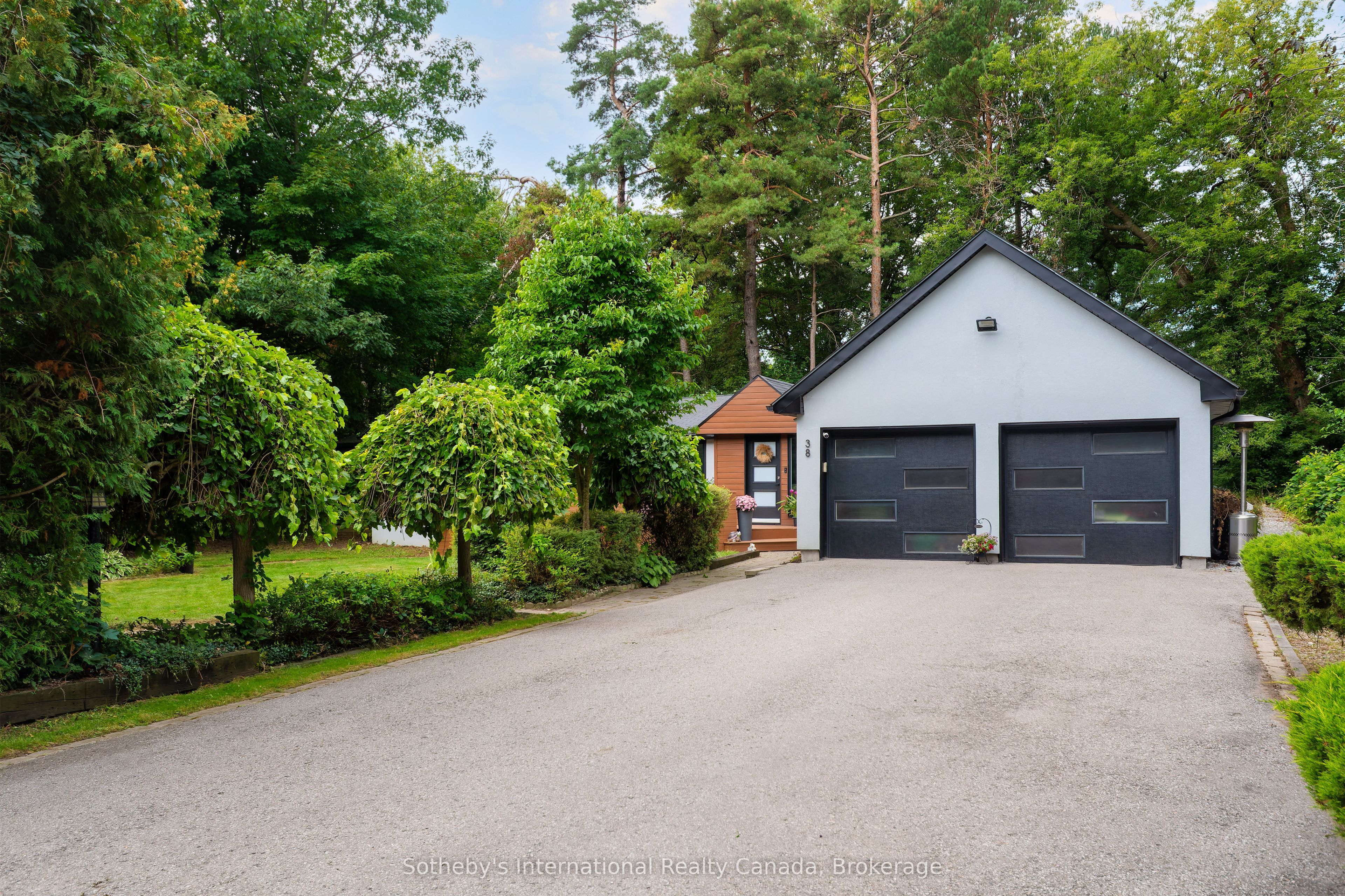 38 Hilltop Boulevard, Whitchurch-Stouffville, ON L0H 1G0 photo 4
