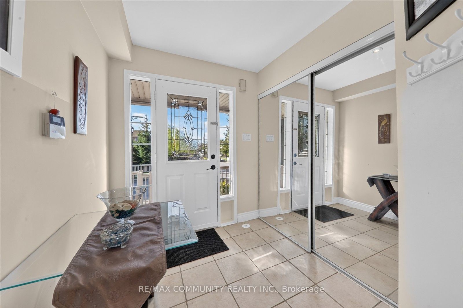 82 Burgess Crescent, Newmarket, ON L3X 2T8 photo 5