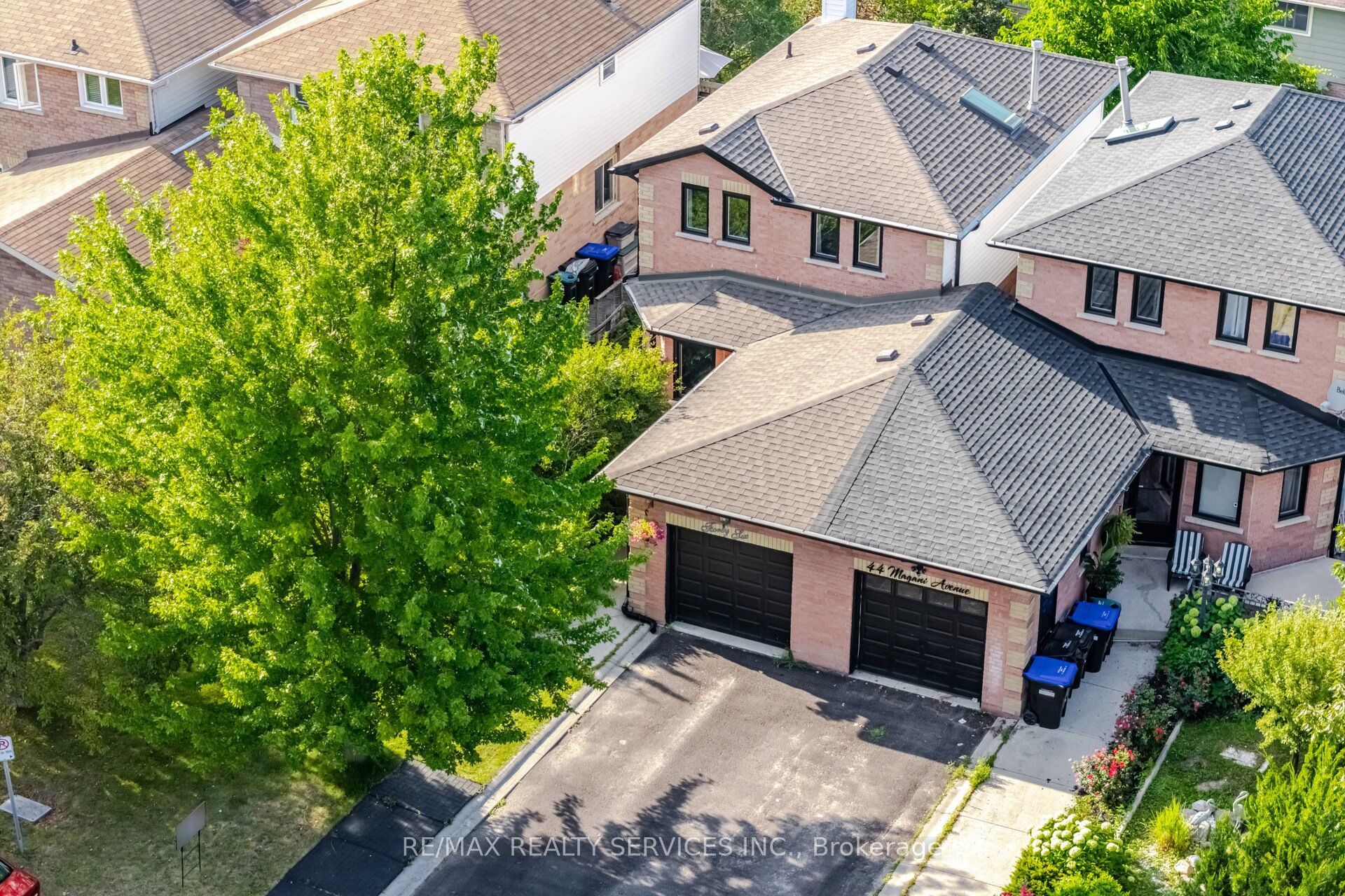 46 Magani Avenue, Bradford West Gwillimbury, ON L3Z 2S3 photo 3