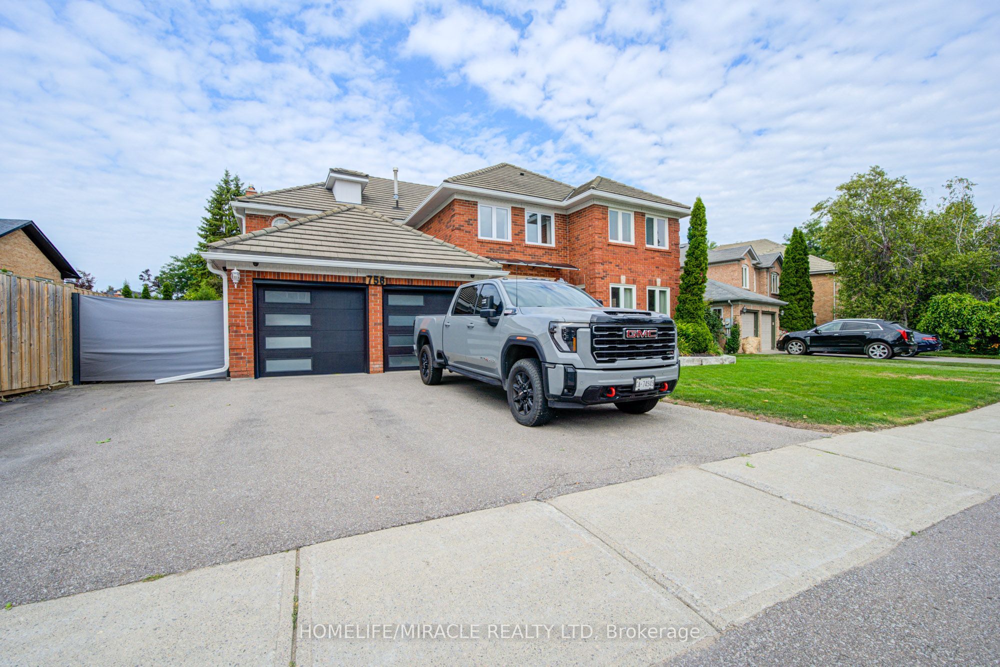 756 Kingsmere Avenue, Newmarket, ON L3X 1K6 photo 3