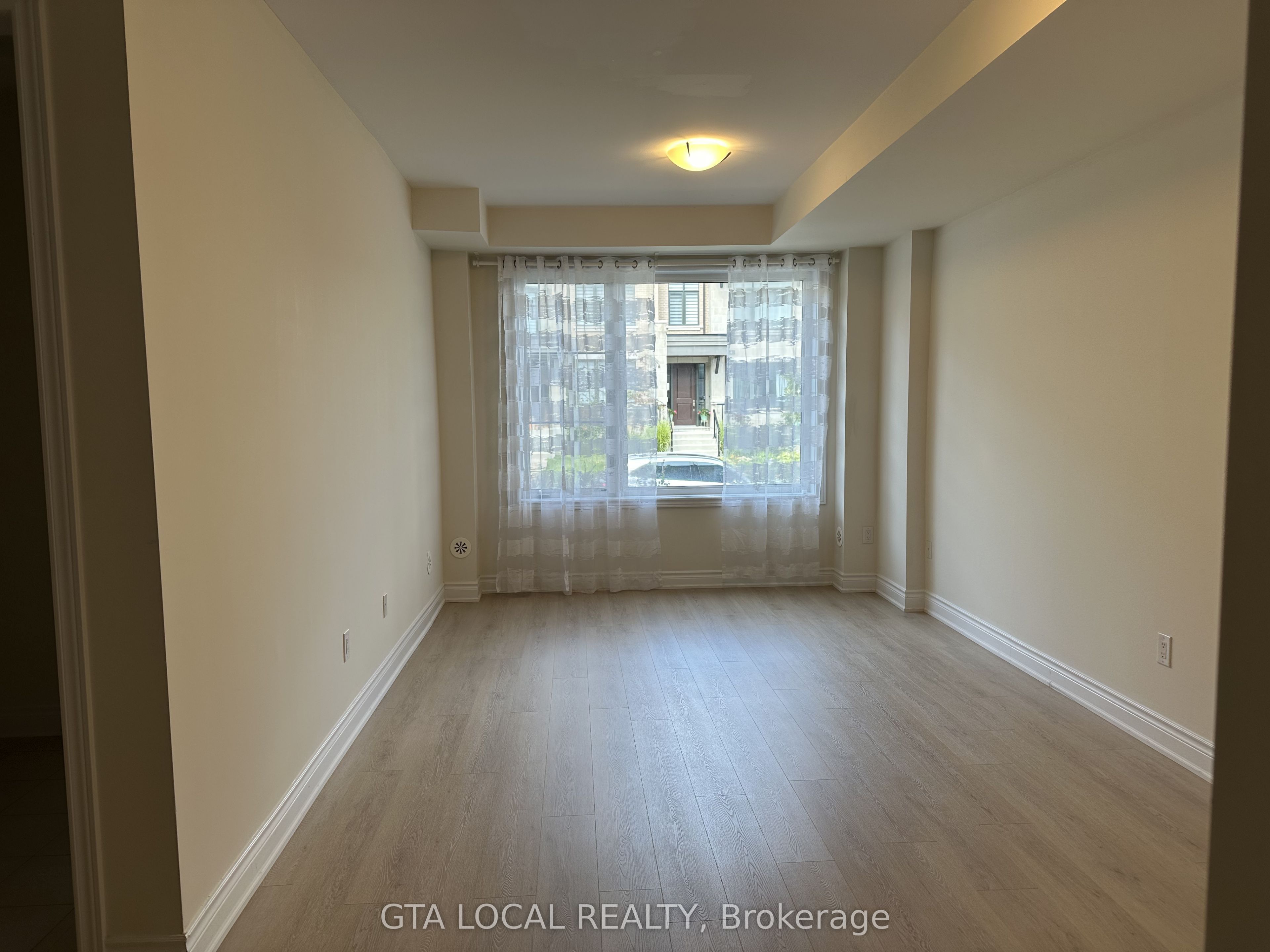 5 Aylin Crescent, Vaughan, ON L6A 4Z8 photo 2