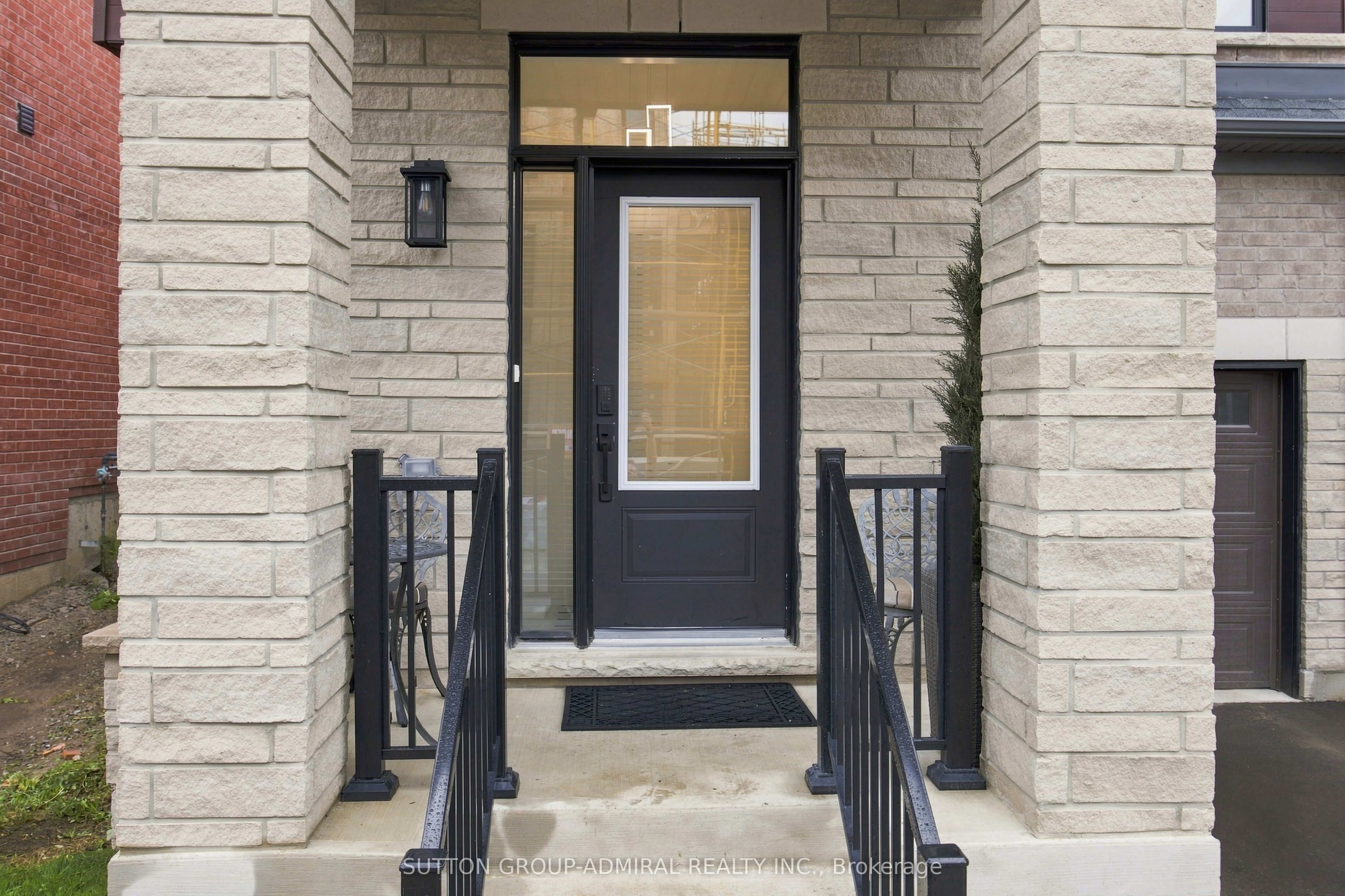 46 Fish Drive, Aurora, ON L4B 4A7 photo 2