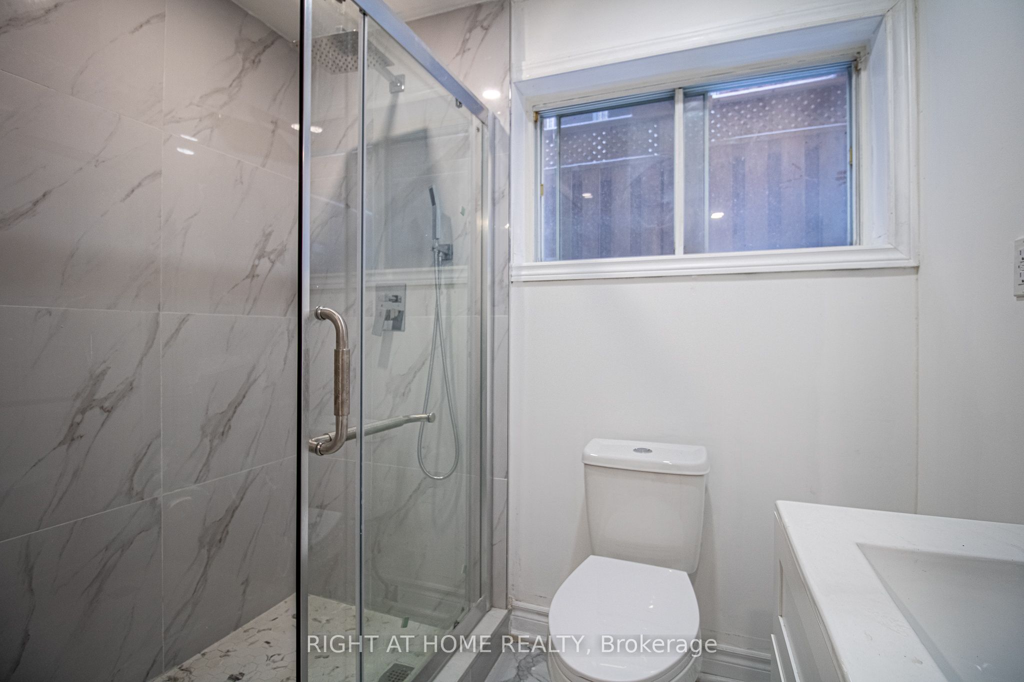 12 Josie Drive Lower level, Richmond Hill, ON L4C 7G1