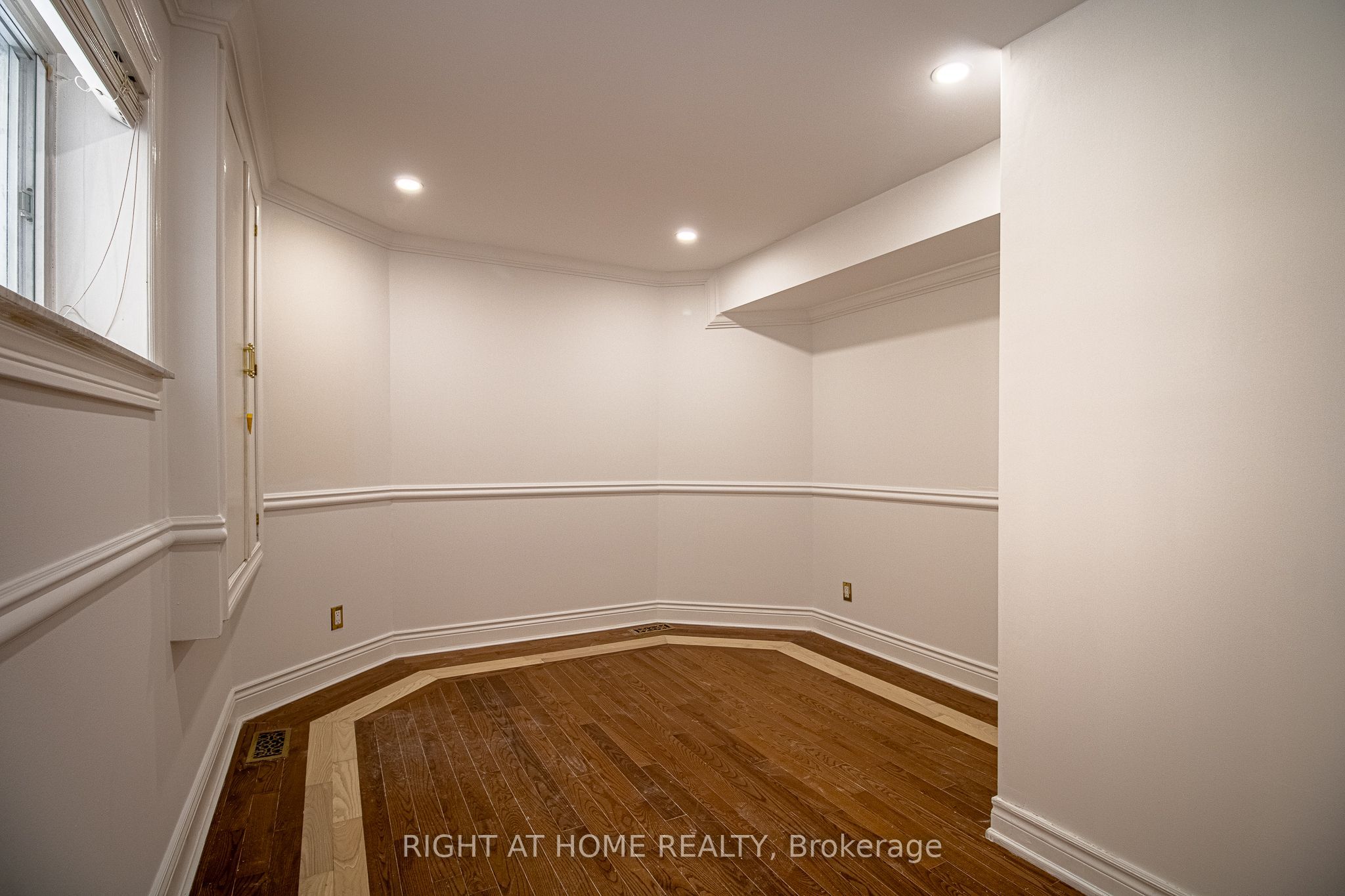 12 Josie Drive Lower level, Richmond Hill, ON L4C 7G1 photo 3