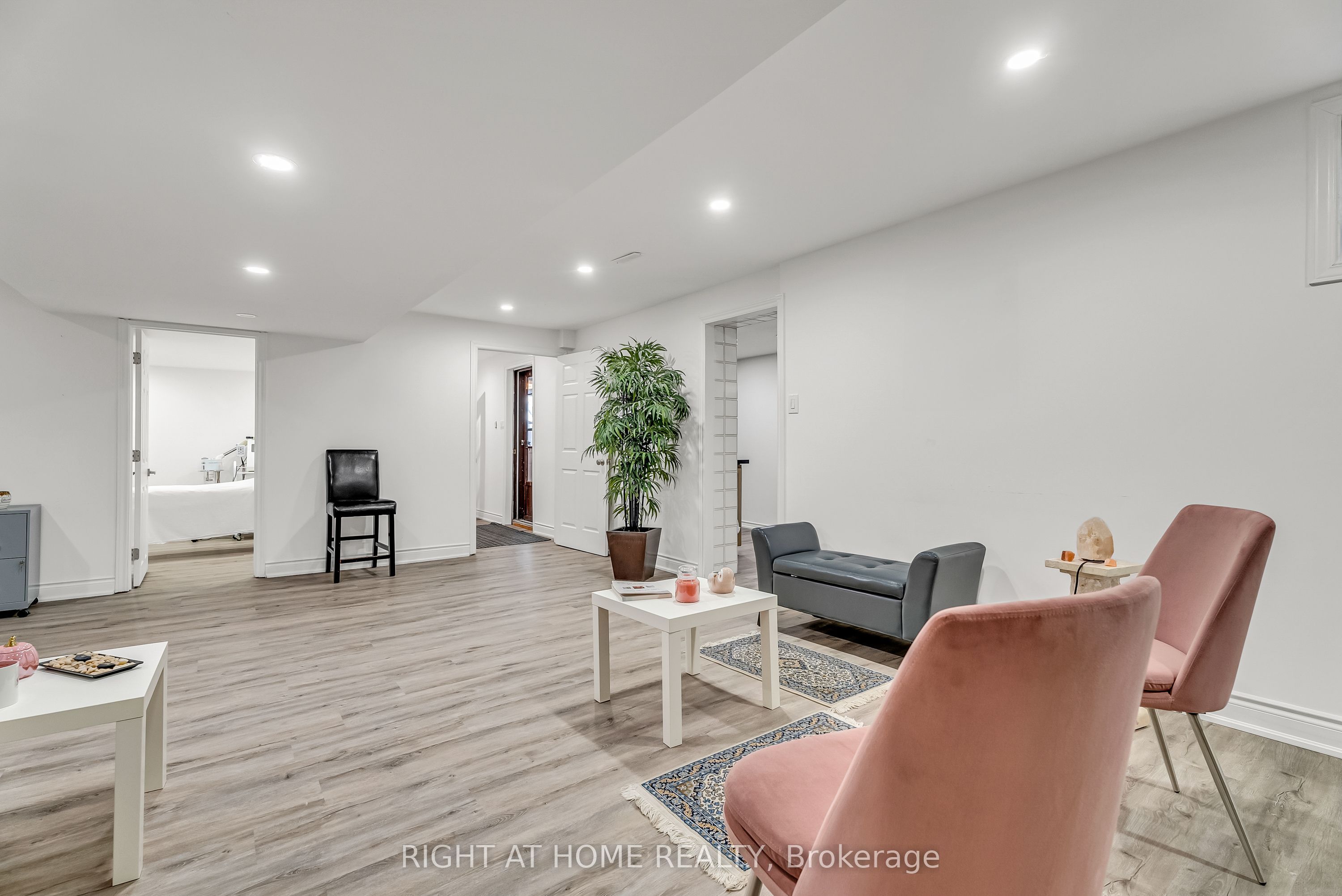 373 Firglen Ridge Lower level, Vaughan, ON L4L 1N6 photo 3